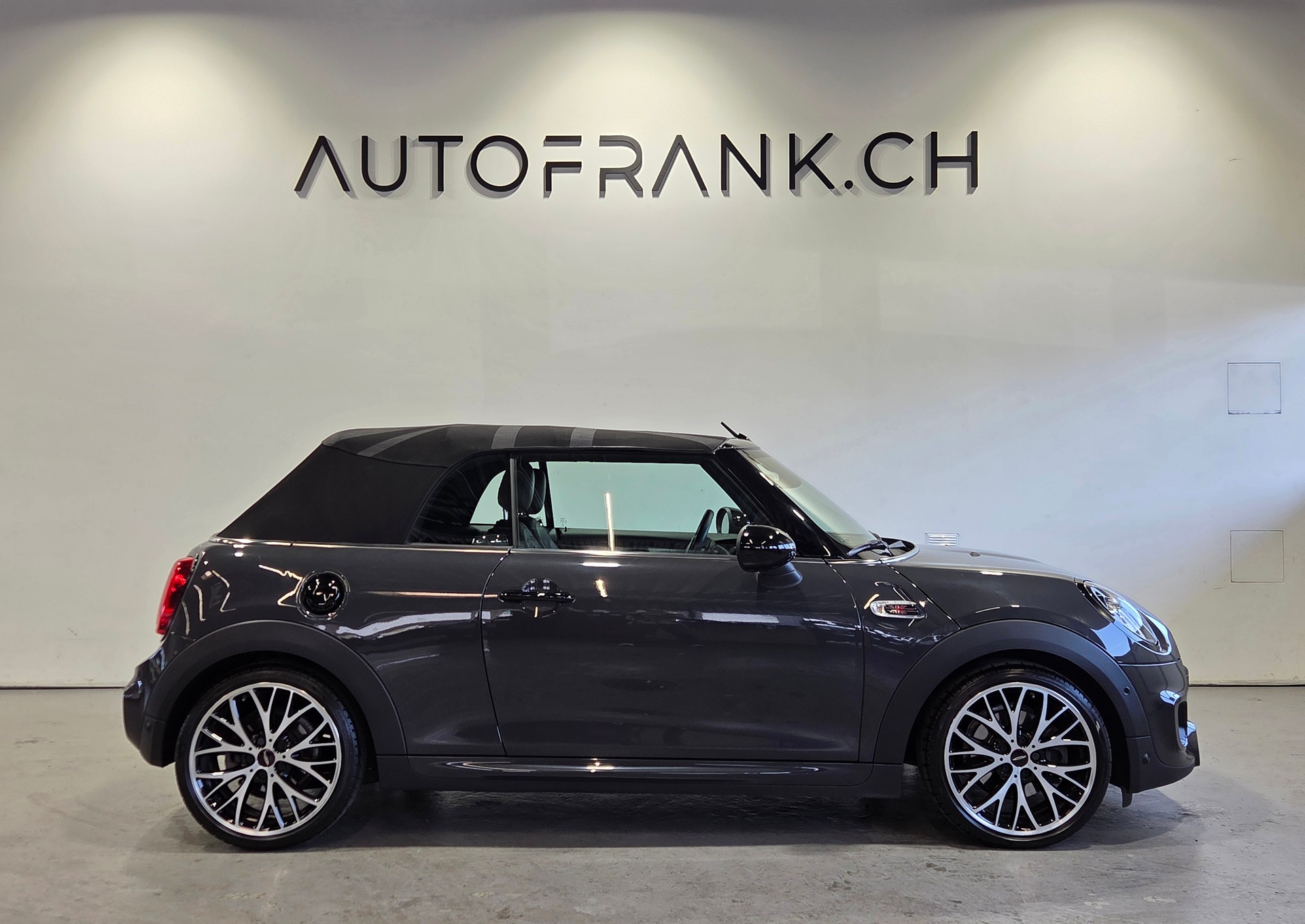 MINI Cabrio F57 2.0i Cooper S SDKG-image-2
