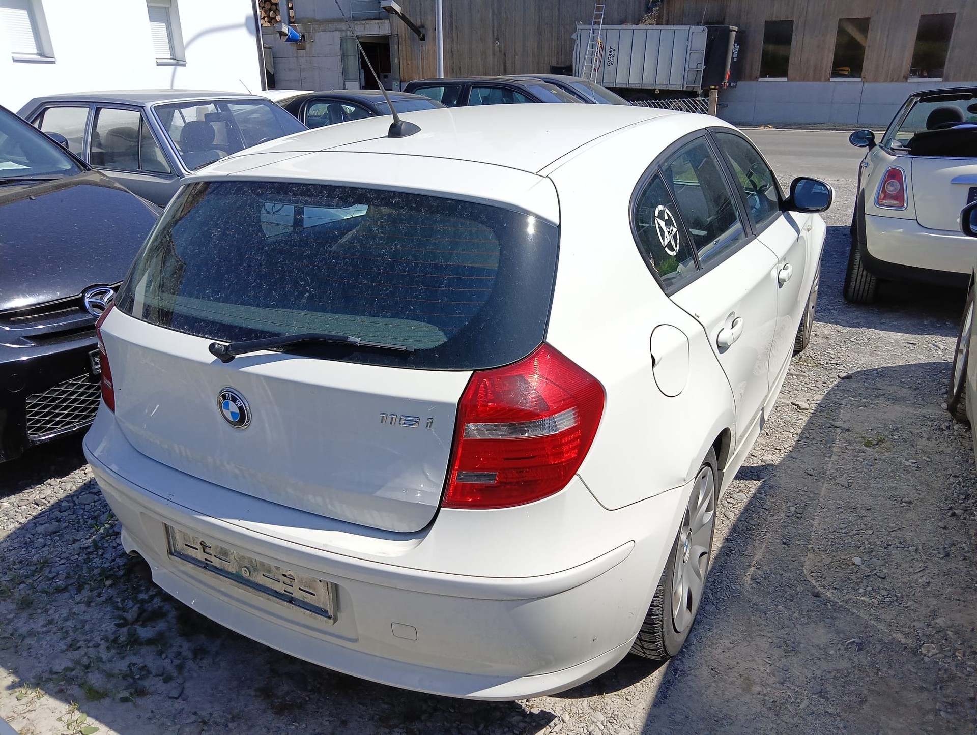 BMW 116i-image-2