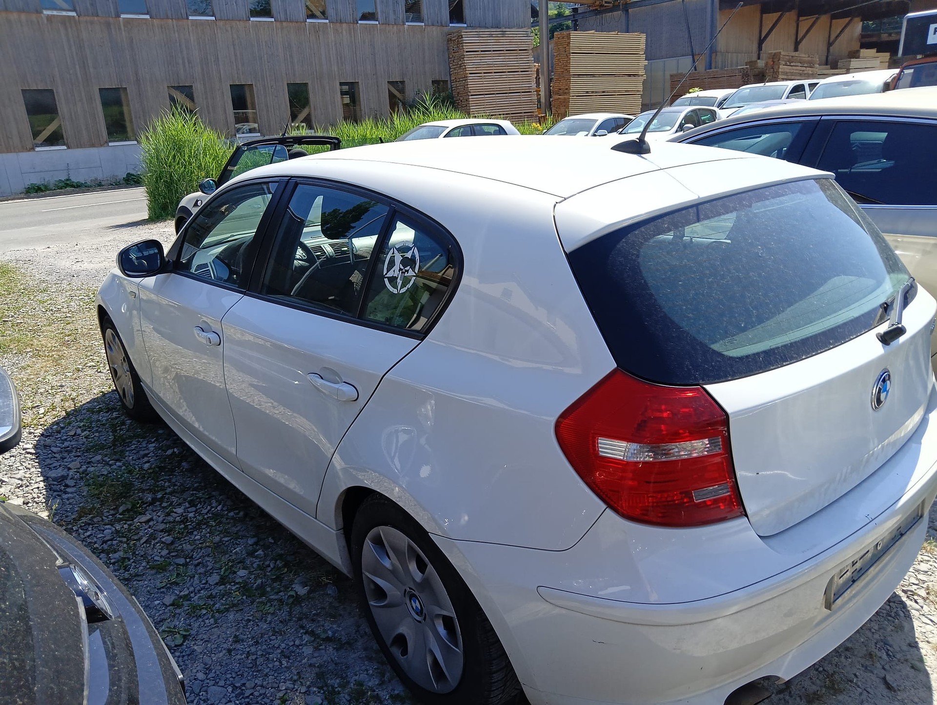 BMW 116i-image-1