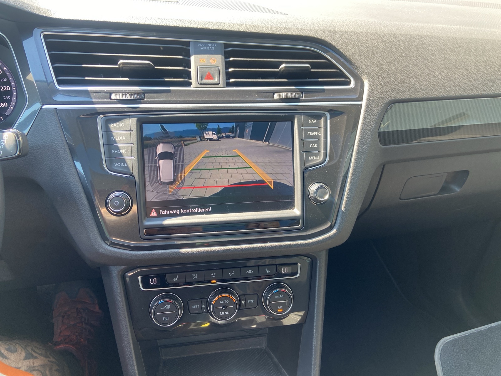 VW Tiguan 2.0TSI Comfortline 4Motion DSG-image-12