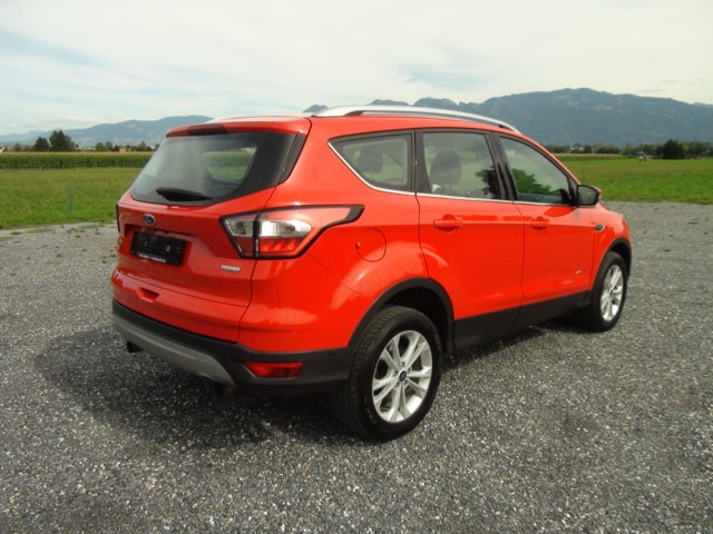 FORD Kuga 1.5 EcoB 182 Titanium-image-7