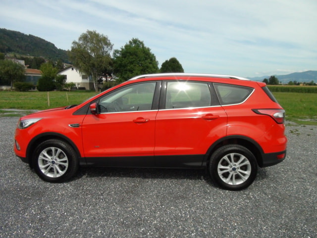 FORD Kuga 1.5 EcoB 182 Titanium-image-3
