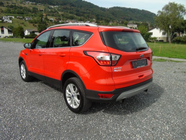 FORD Kuga 1.5 EcoB 182 Titanium-image-5
