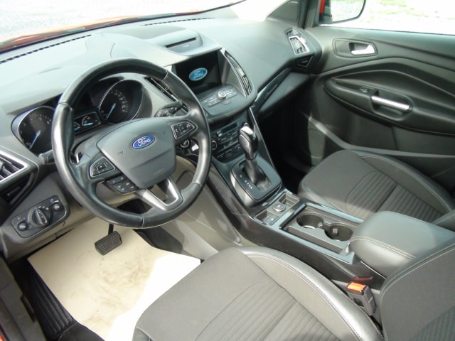 FORD Kuga 1.5 EcoB 182 Titanium-image-9