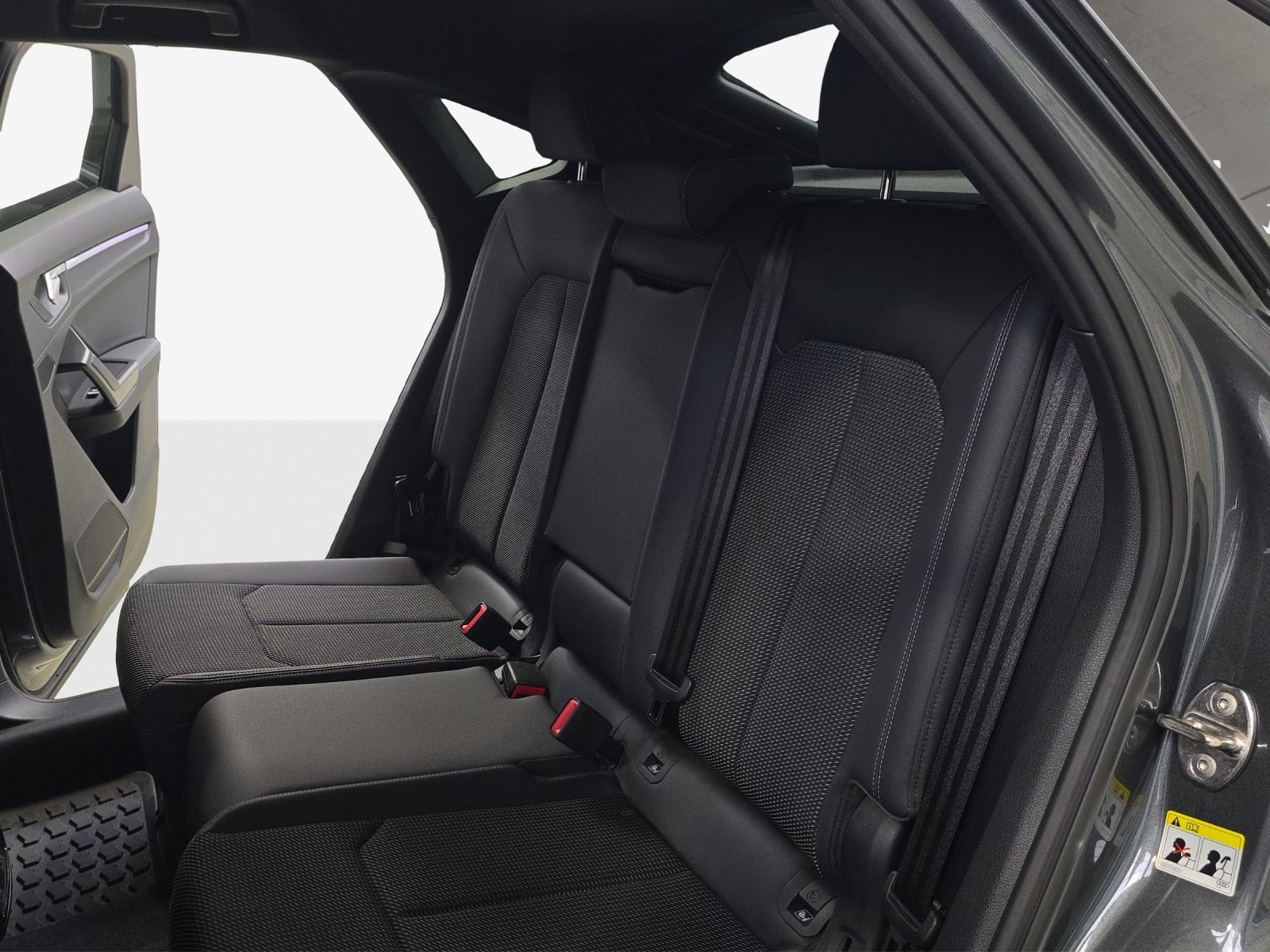 AUDI Q3 Sportback 35 TFSI S line Attraction S-tronic-image-11