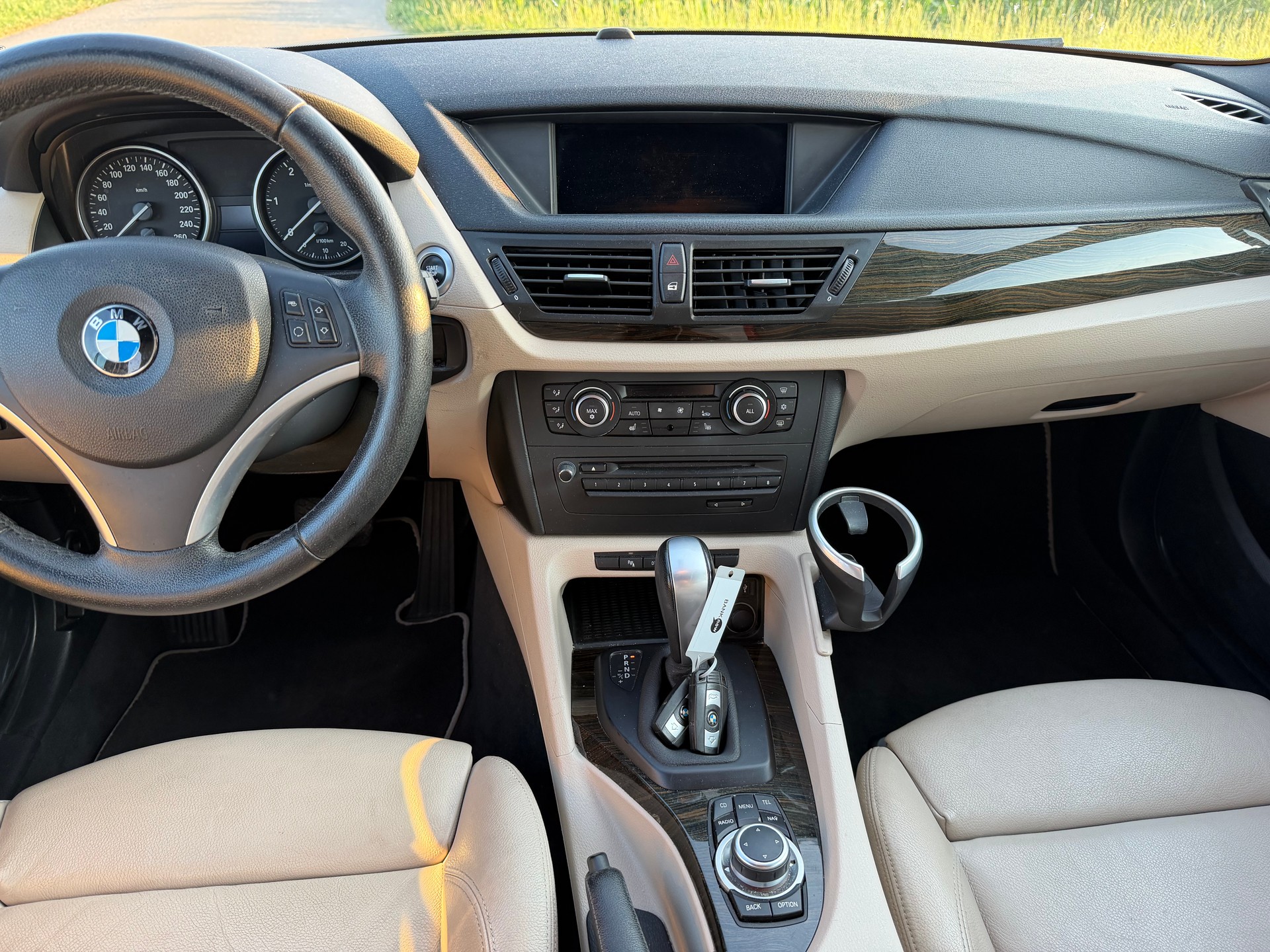 BMW X1 xDrive 20d Steptronic-image-12