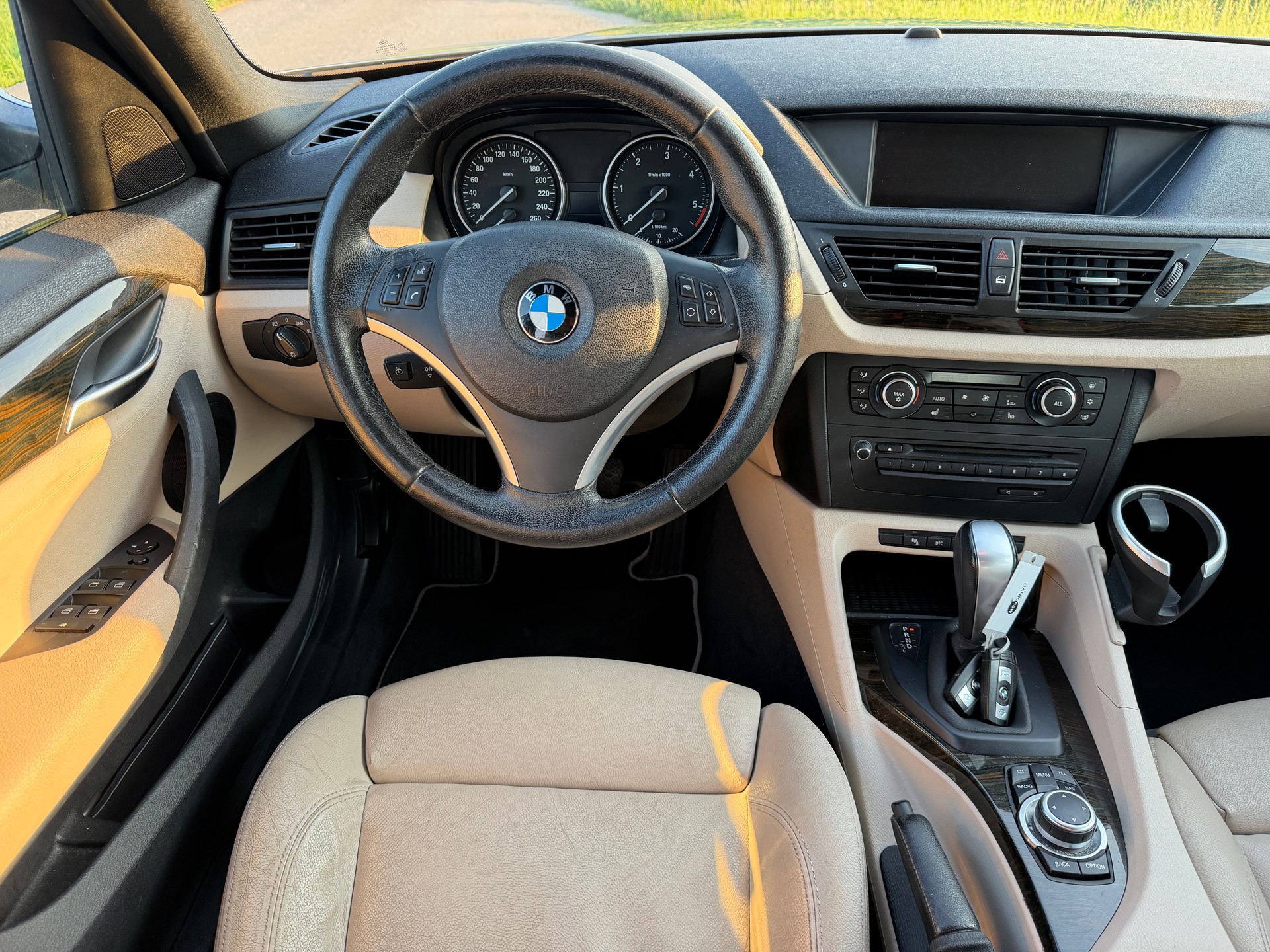 BMW X1 xDrive 20d Steptronic-image-11
