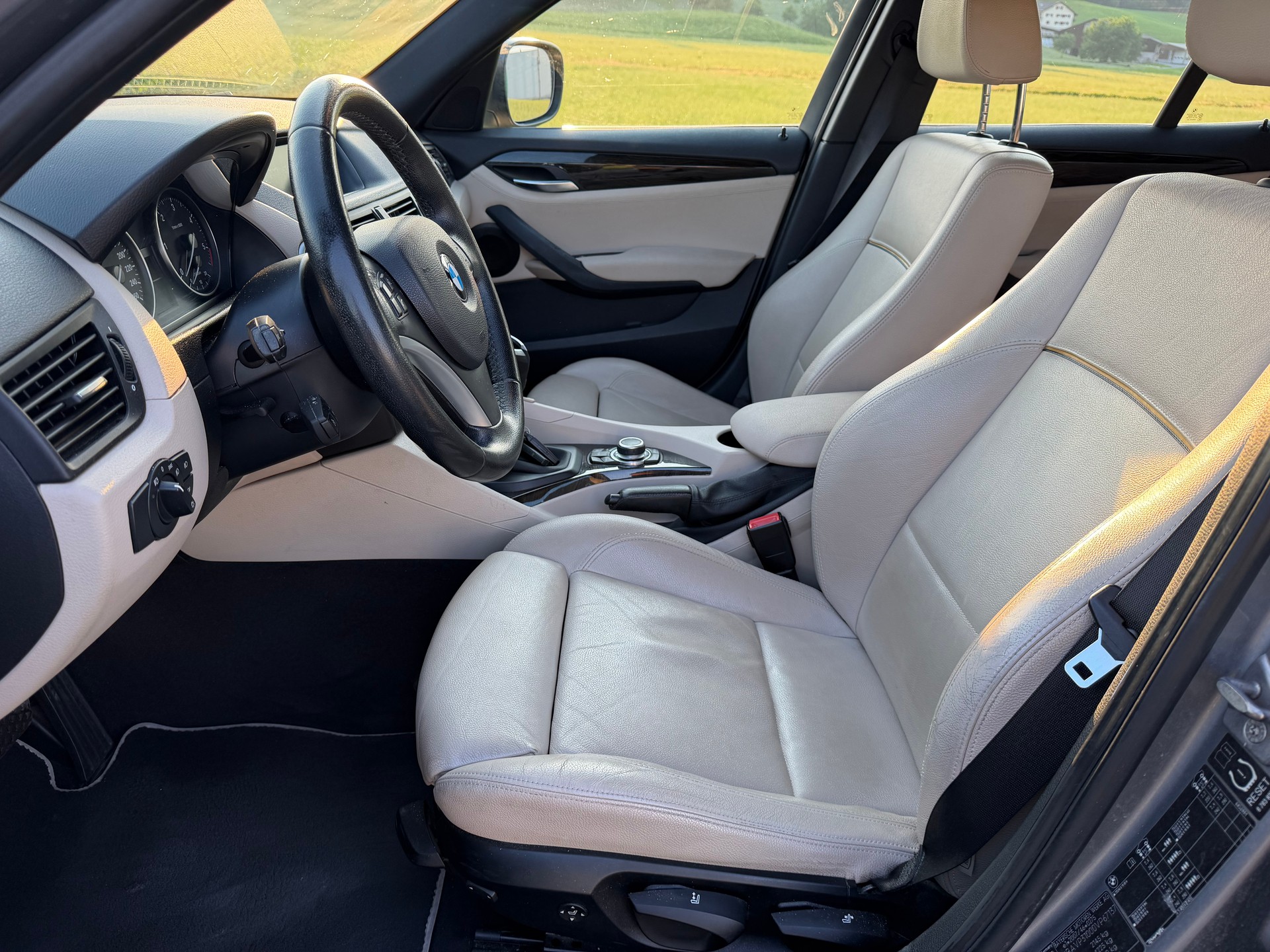 BMW X1 xDrive 20d Steptronic-image-8
