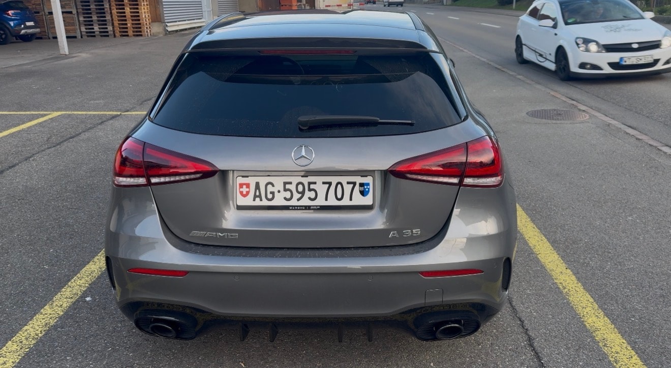 MERCEDES-BENZ A 35 AMG 4Matic Speedshift-image-4