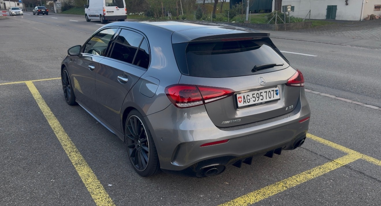 MERCEDES-BENZ A 35 AMG 4Matic Speedshift-image-3