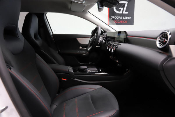 MERCEDES-BENZ A 250 AMG Line-image-8