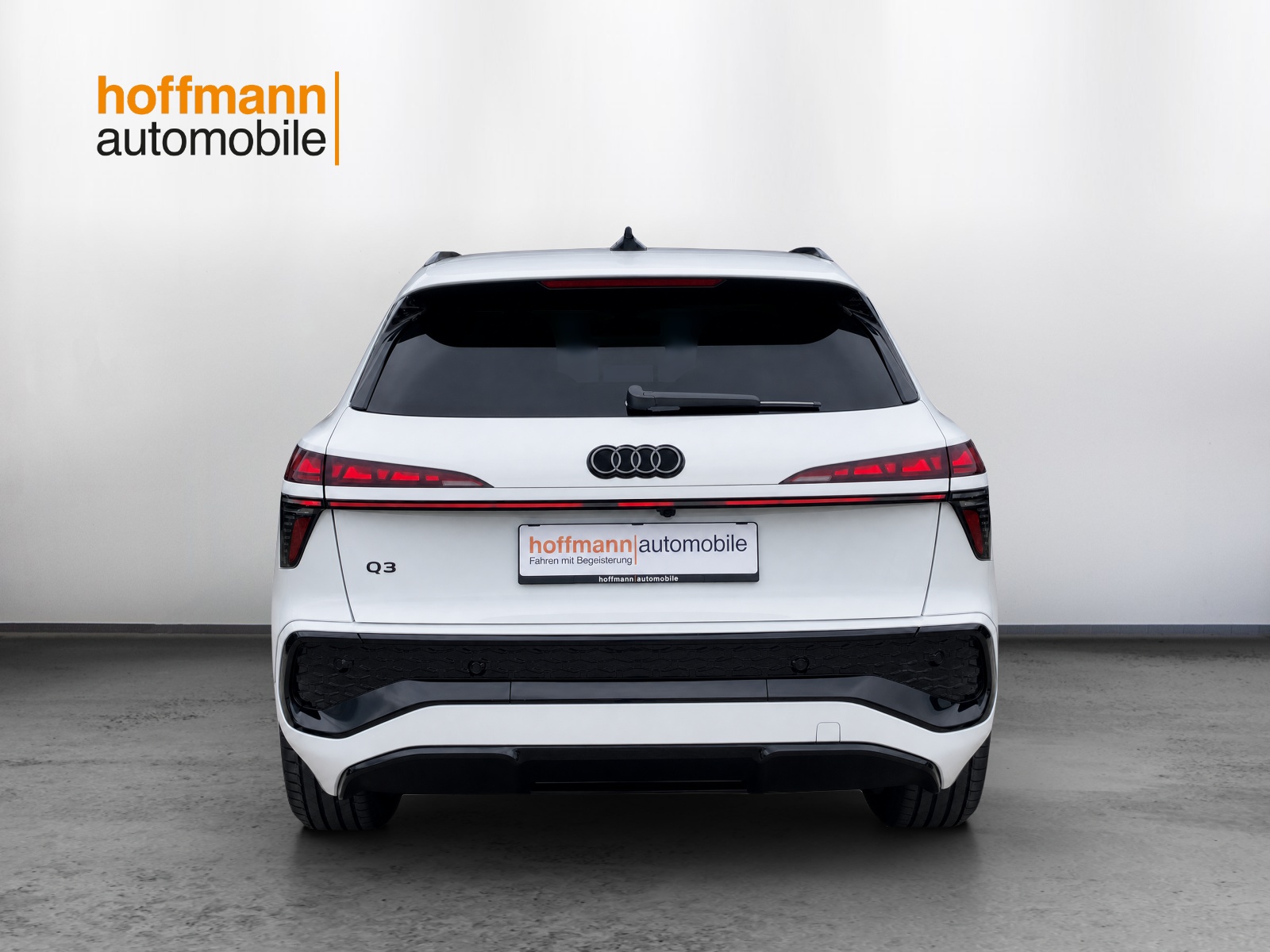 AUDI Q3 SUV e-hybrid 200 kW S tronig-image-4