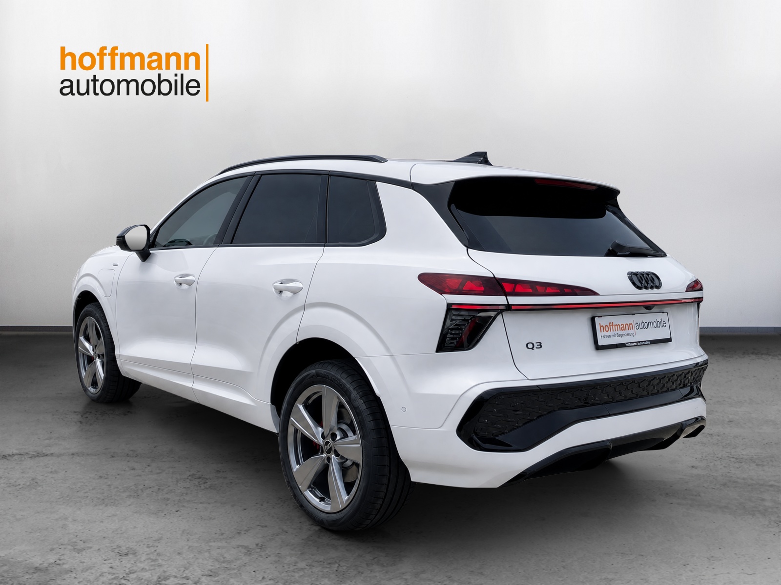 AUDI Q3 SUV e-hybrid 200 kW S tronig-image-5