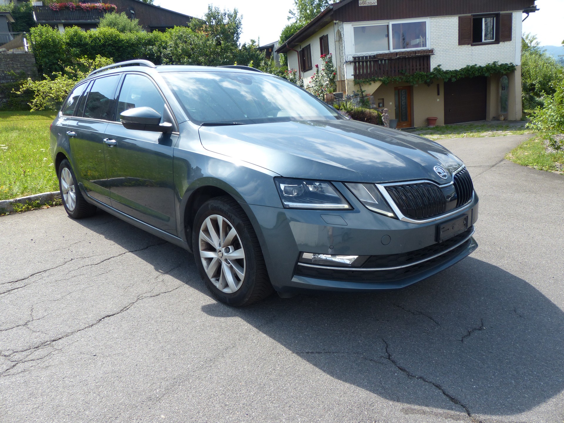 SKODA Octavia Combi 2.0 TDI Style DSG-showroom-element-2