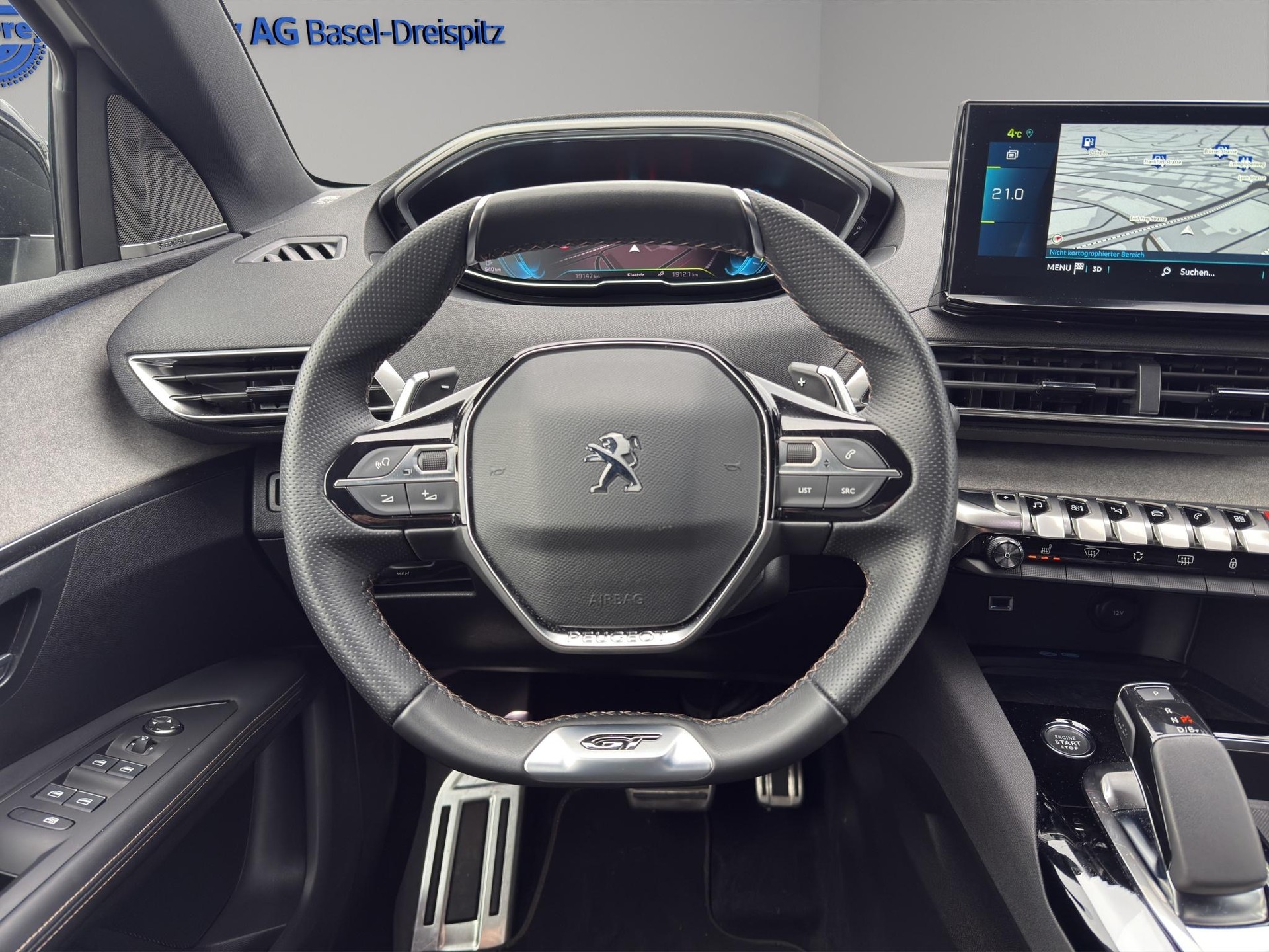 PEUGEOT 3008 1.6 Plug-in Hybrid4 GT Pack-image-4