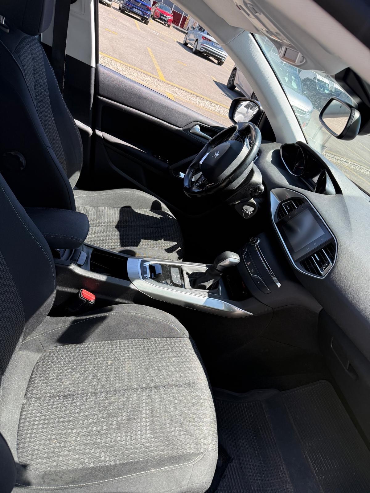 PEUGEOT 308 SW 2.0 BlueHDI Allure EAT6-image-6