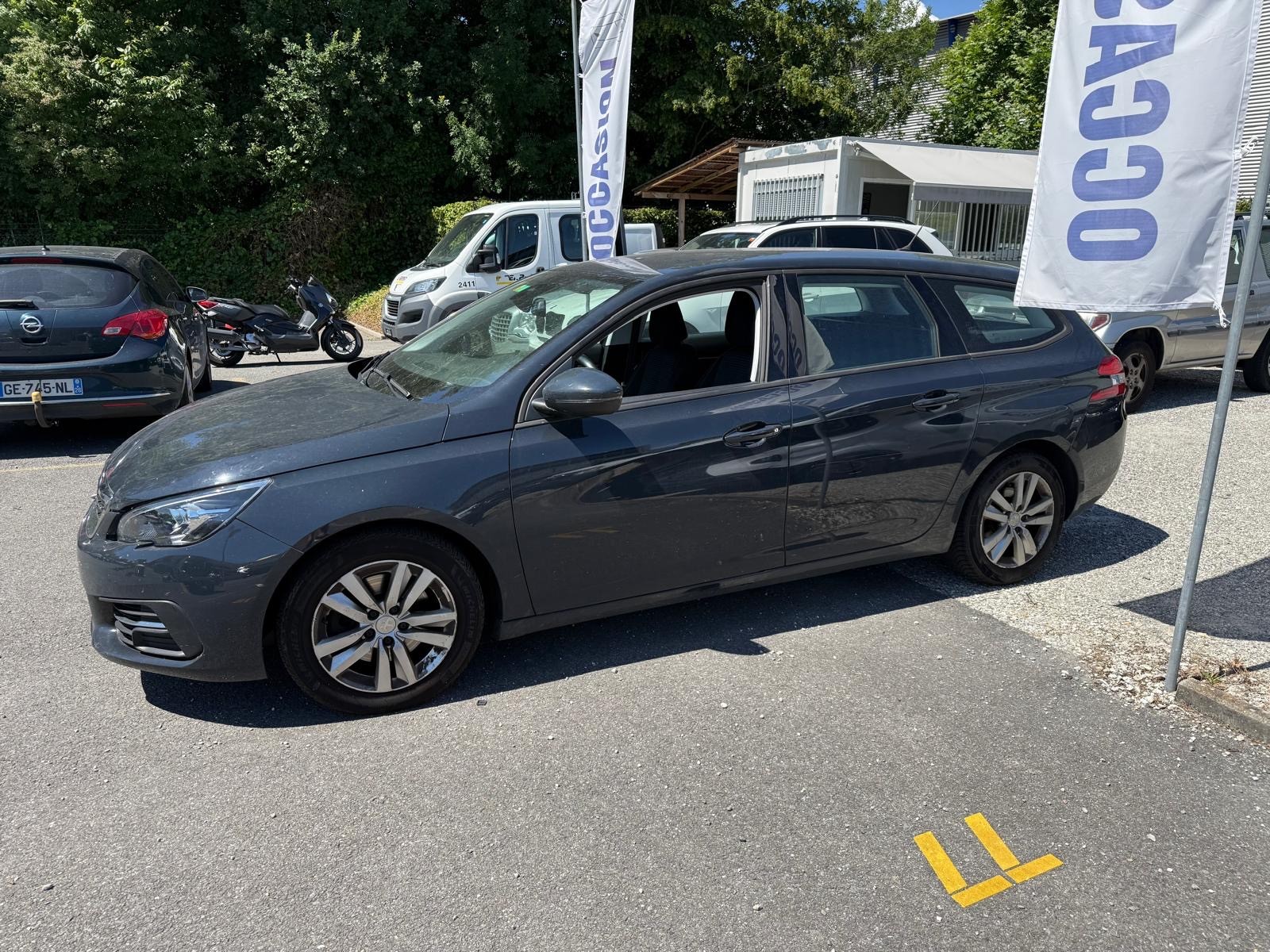 PEUGEOT 308 SW 2.0 BlueHDI Allure EAT6-image-1
