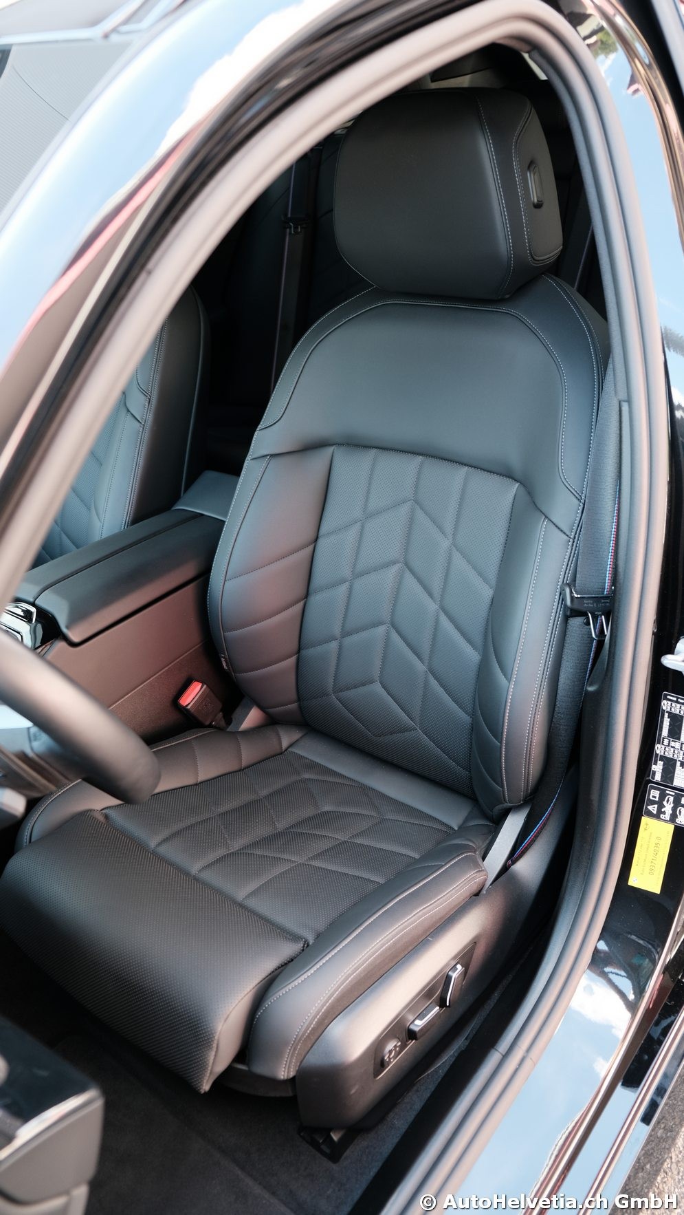 BMW 540d xDrive 48V Touring M Sport Pro Steptronic-image-13