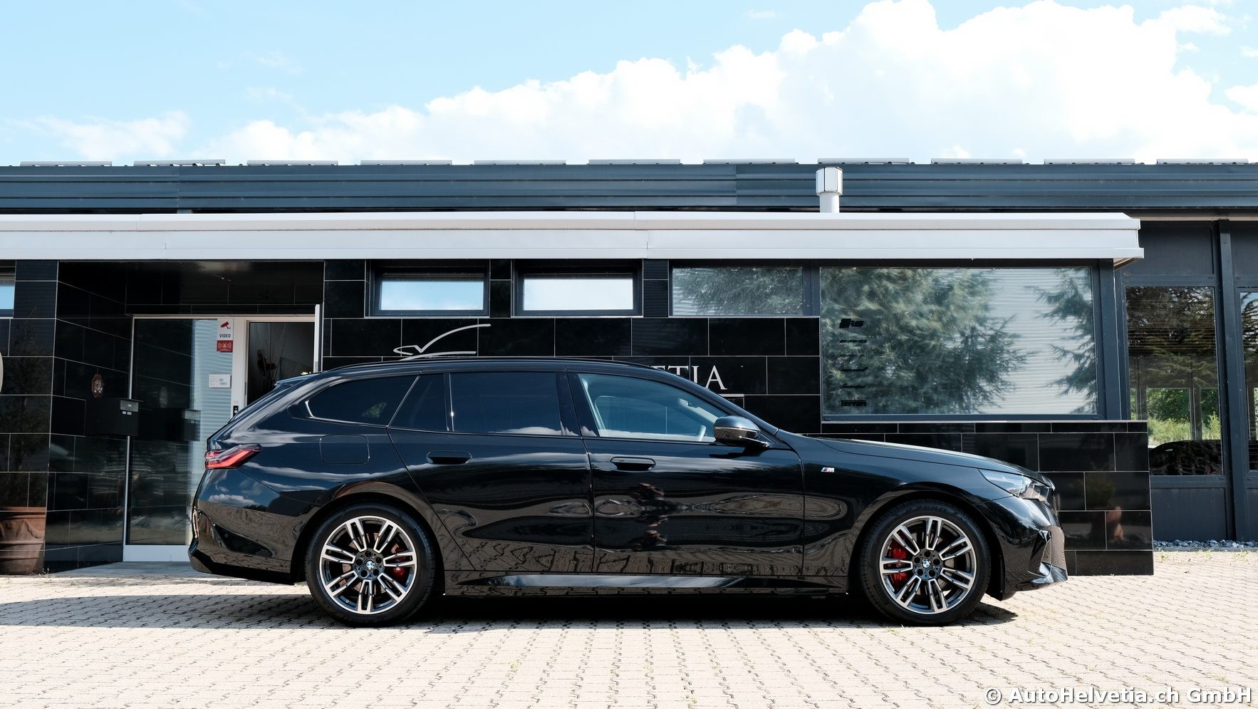 BMW 540d xDrive 48V Touring M Sport Pro Steptronic-image-3