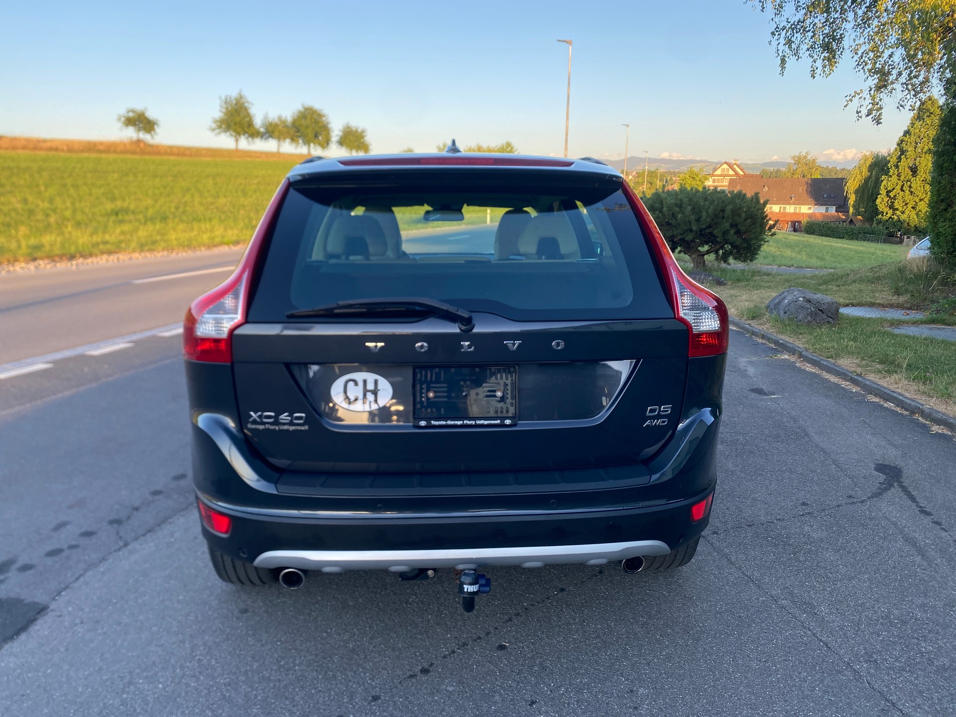 VOLVO XC60 D5 AWD Kinetic Geartronic-image-3