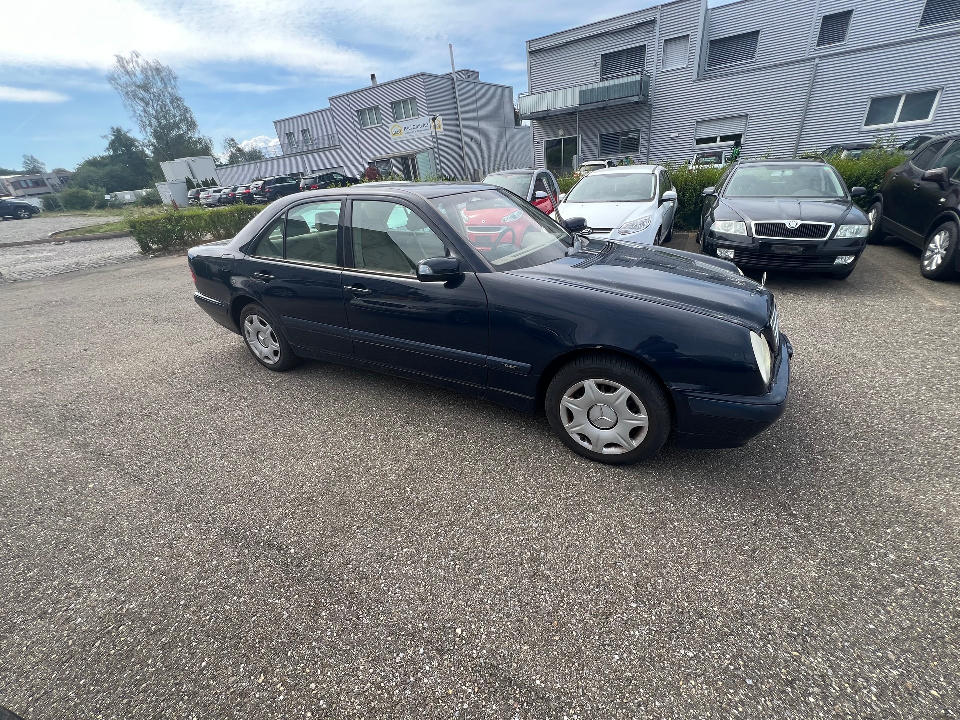MERCEDES-BENZ E 280 Elégance 4-Matic Automatic-image-2