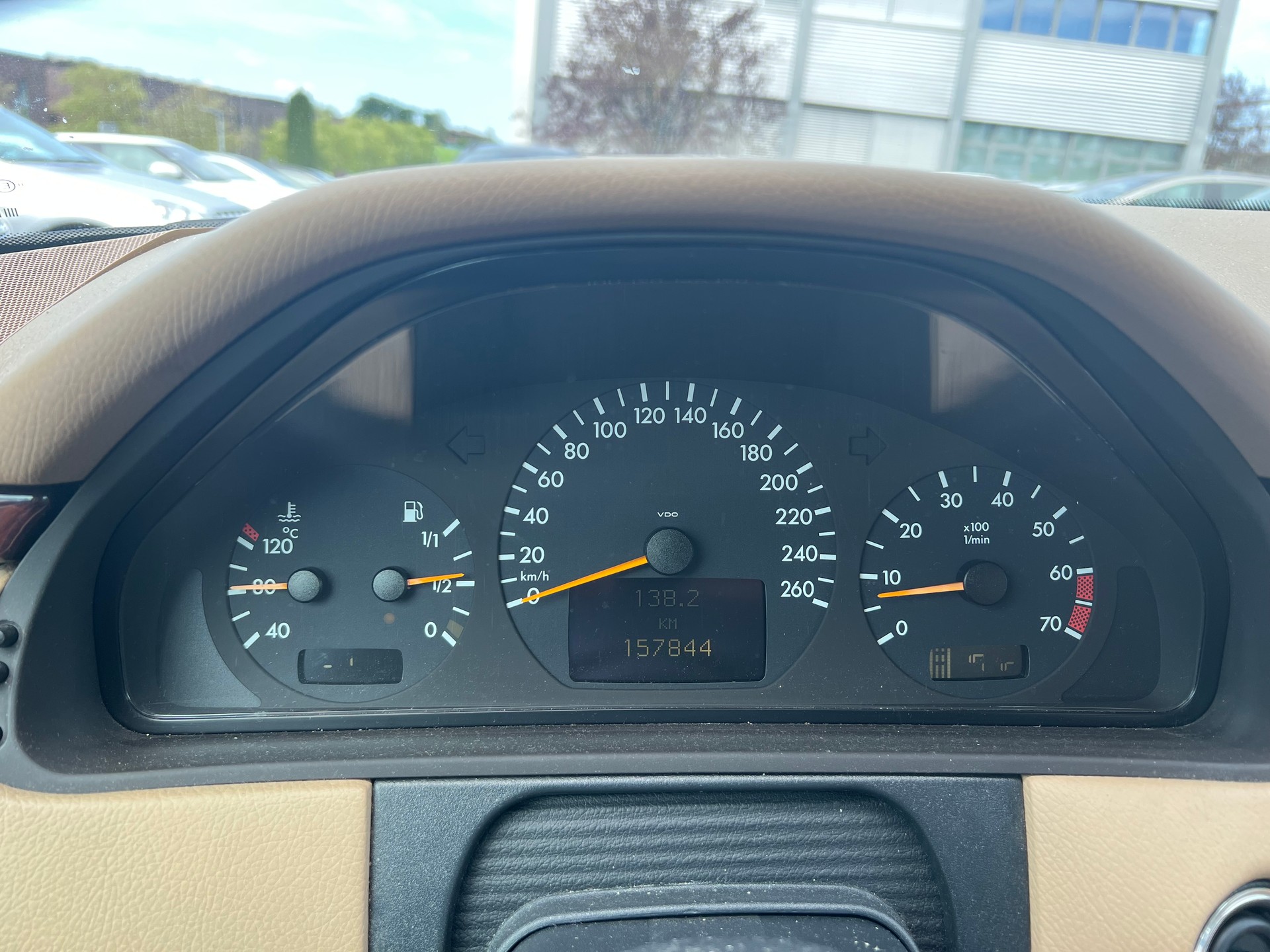 MERCEDES-BENZ E 280 Elégance 4-Matic Automatic-image-6