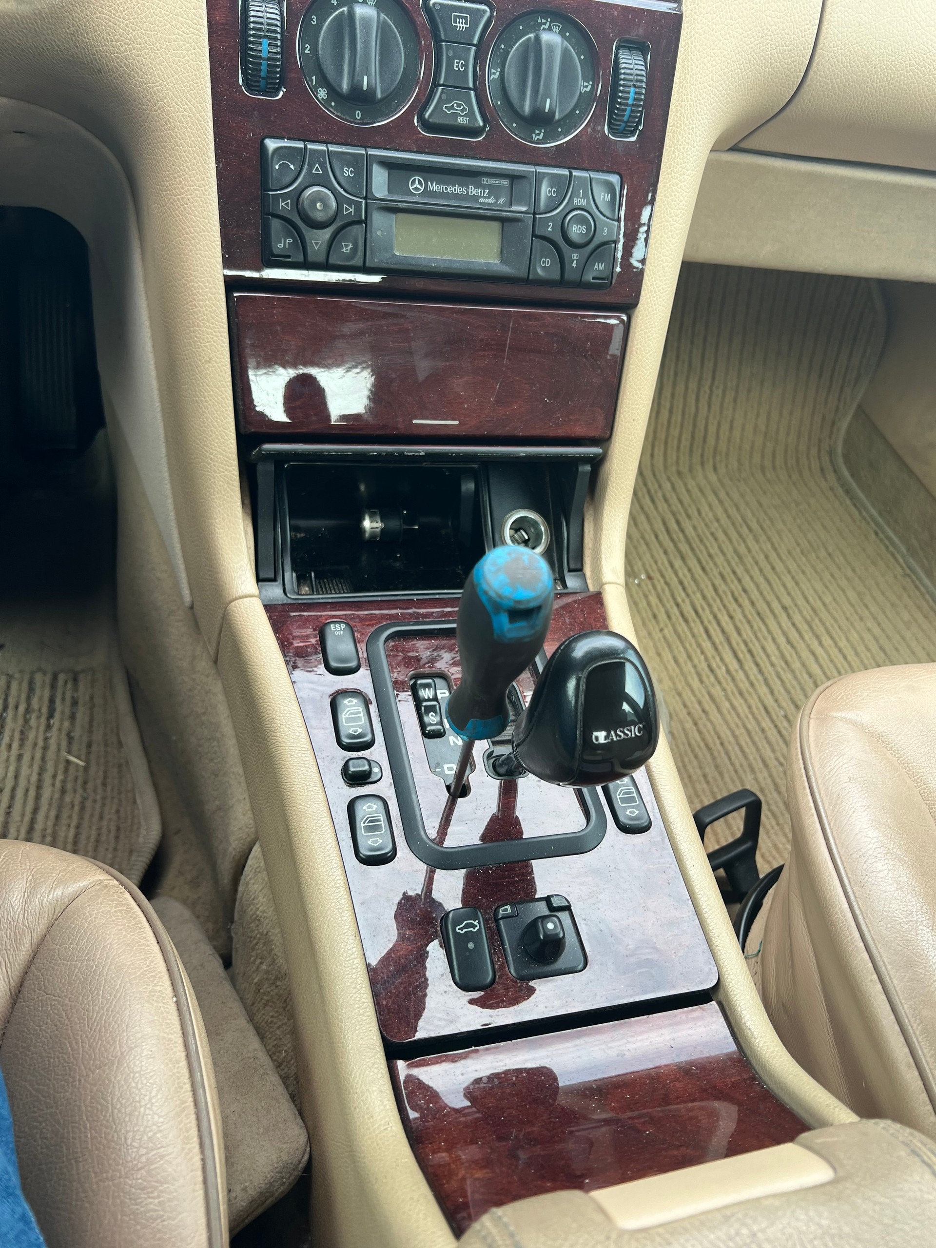 MERCEDES-BENZ E 280 Elégance 4-Matic Automatic-image-5