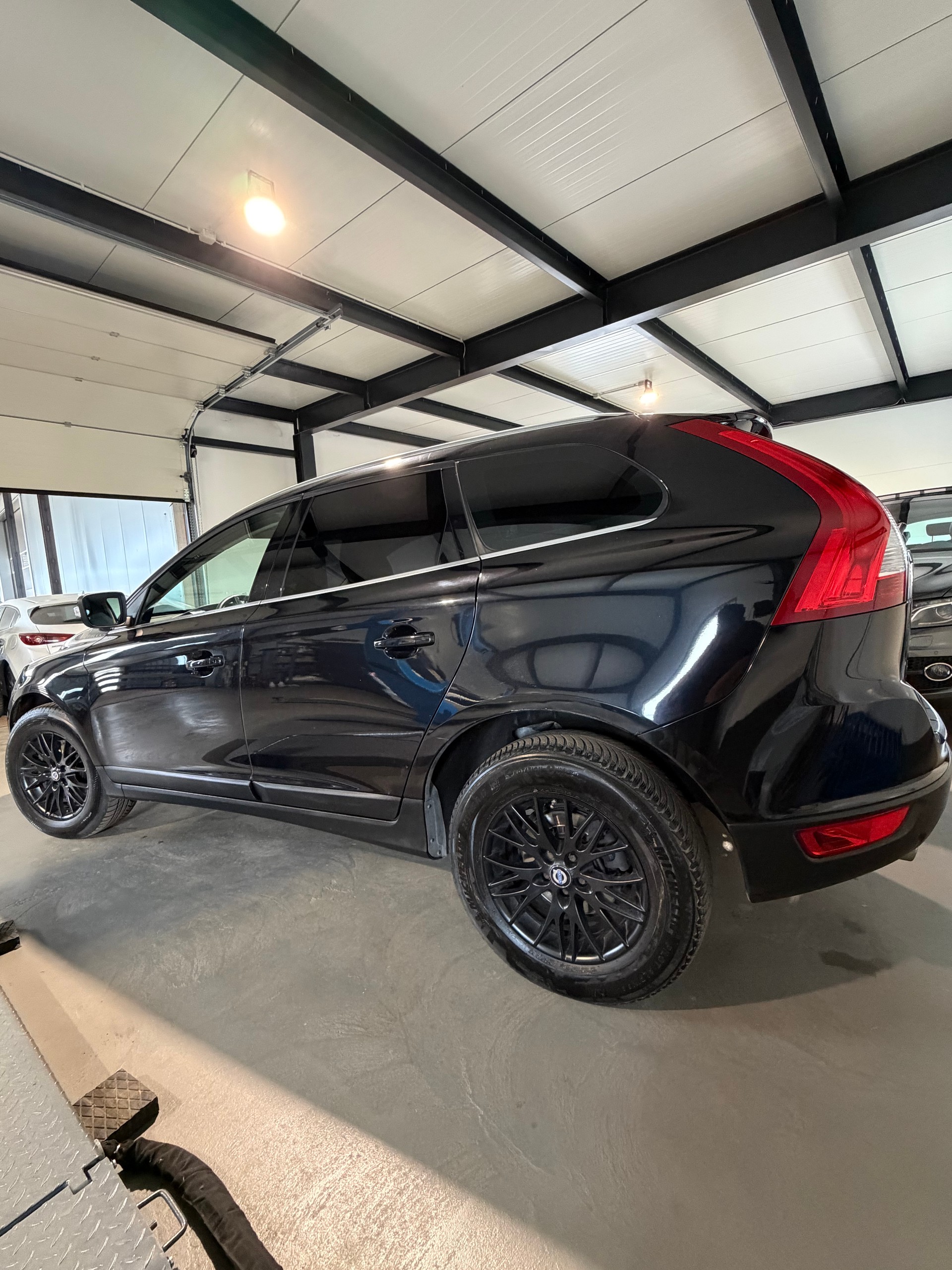 VOLVO PERSONENWAGEN-image-2
