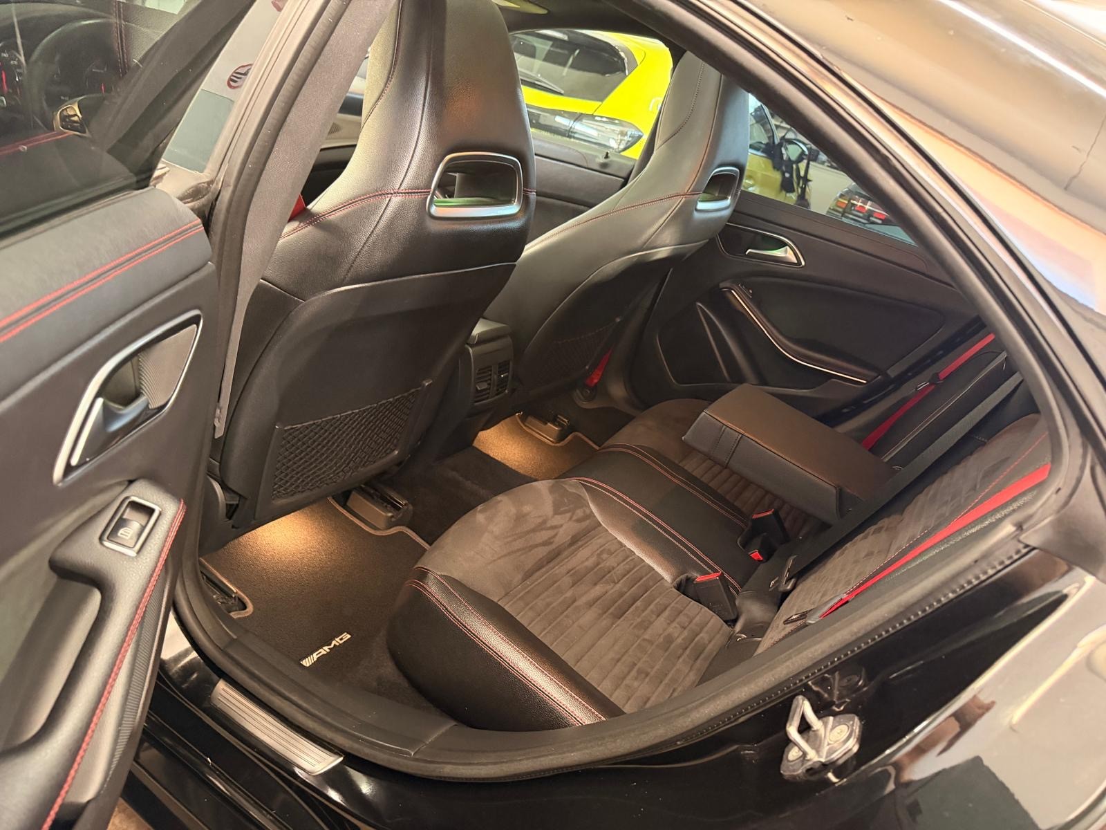 MERCEDES-BENZ CLA 45 AMG 4Matic Speedshift-image-9
