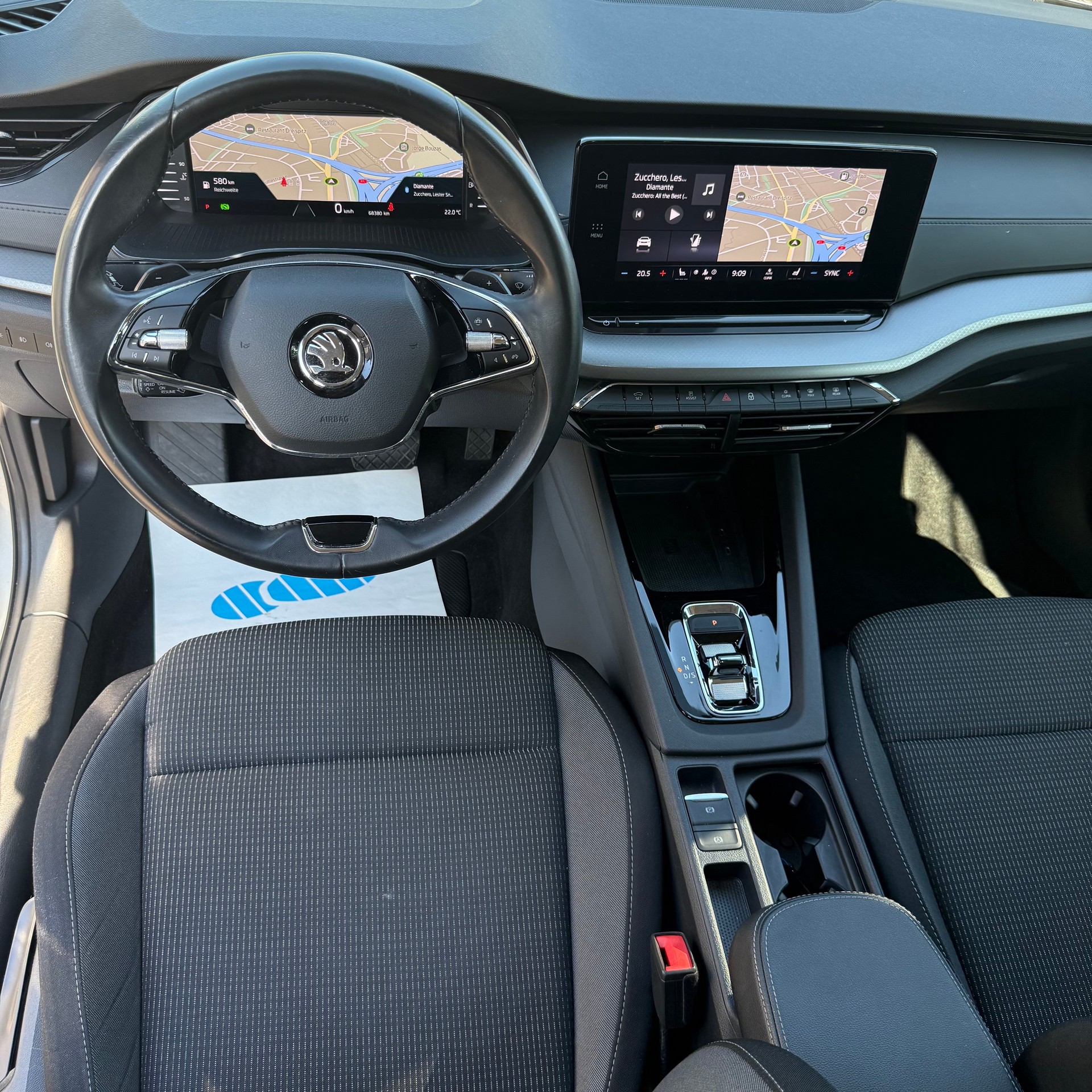 SKODA Octavia Combi 2.0 TDI DSG Ambition-image-12