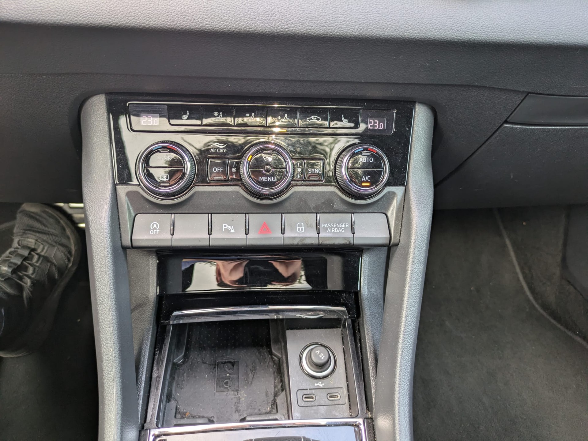 SKODA Karoq 1.5 TSI SportLine DSG-image-24