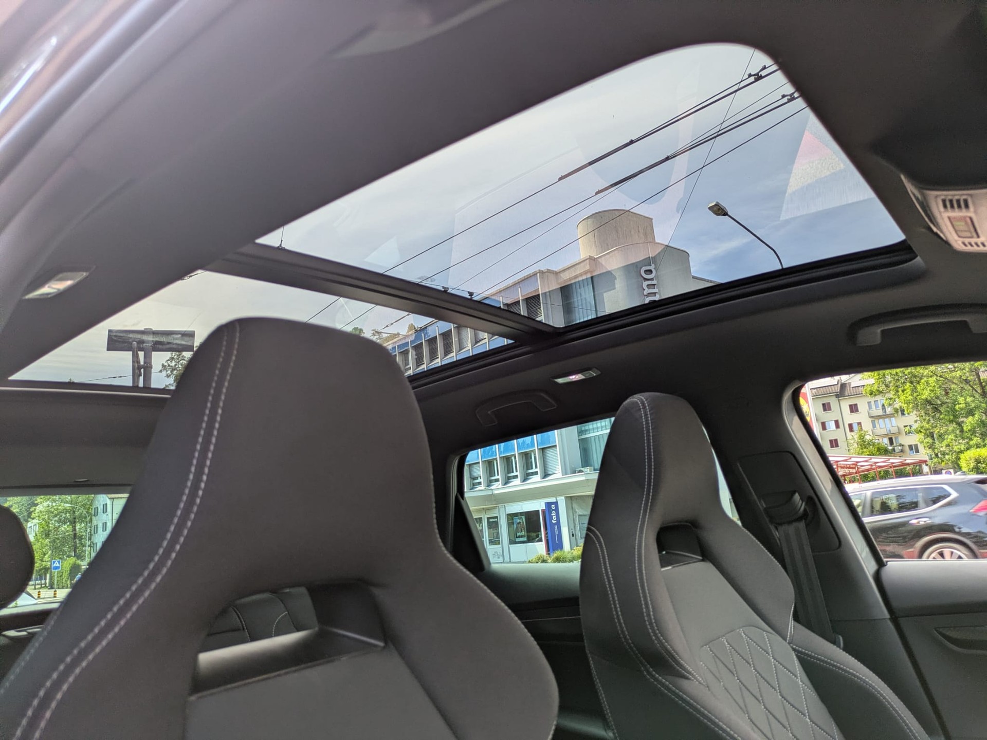 SKODA Karoq 1.5 TSI SportLine DSG-image-16