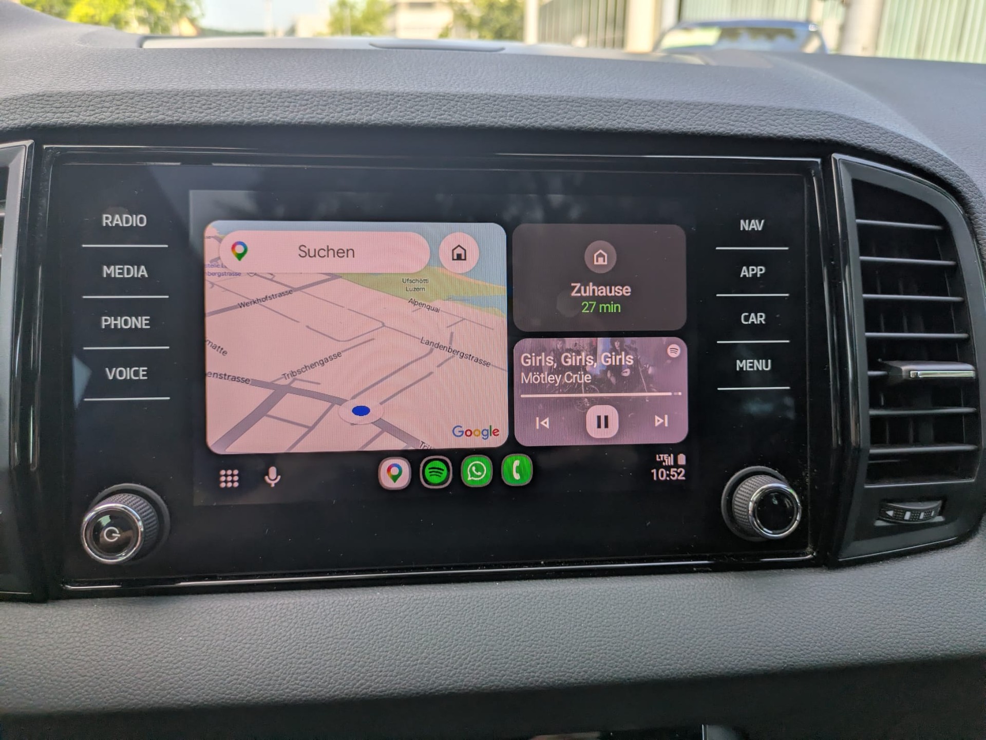 SKODA Karoq 1.5 TSI SportLine DSG-image-23