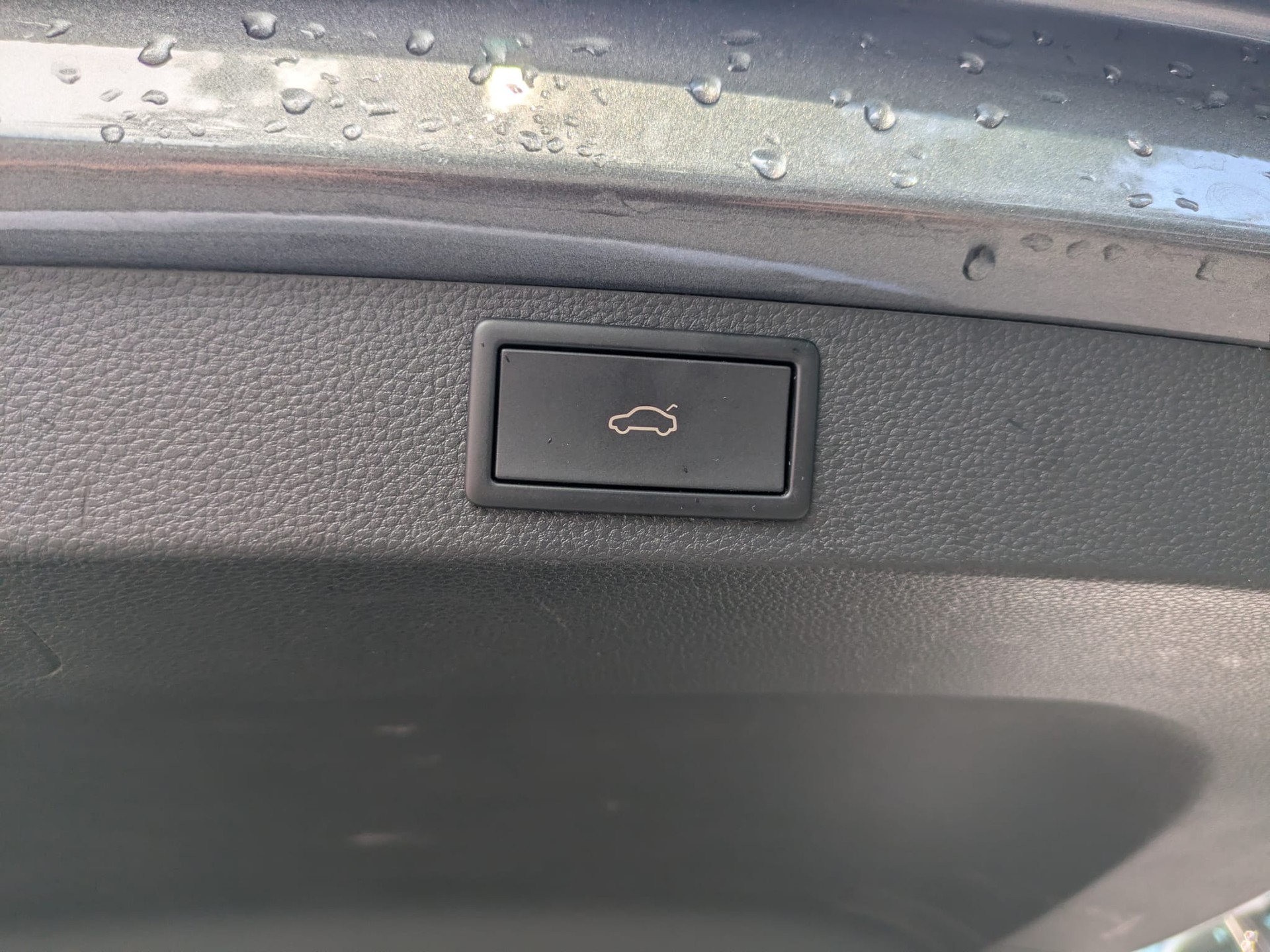 SKODA Karoq 1.5 TSI SportLine DSG-image-10