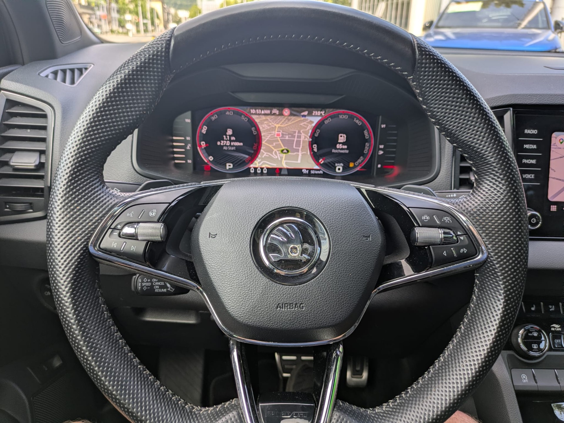 SKODA Karoq 1.5 TSI SportLine DSG-image-18
