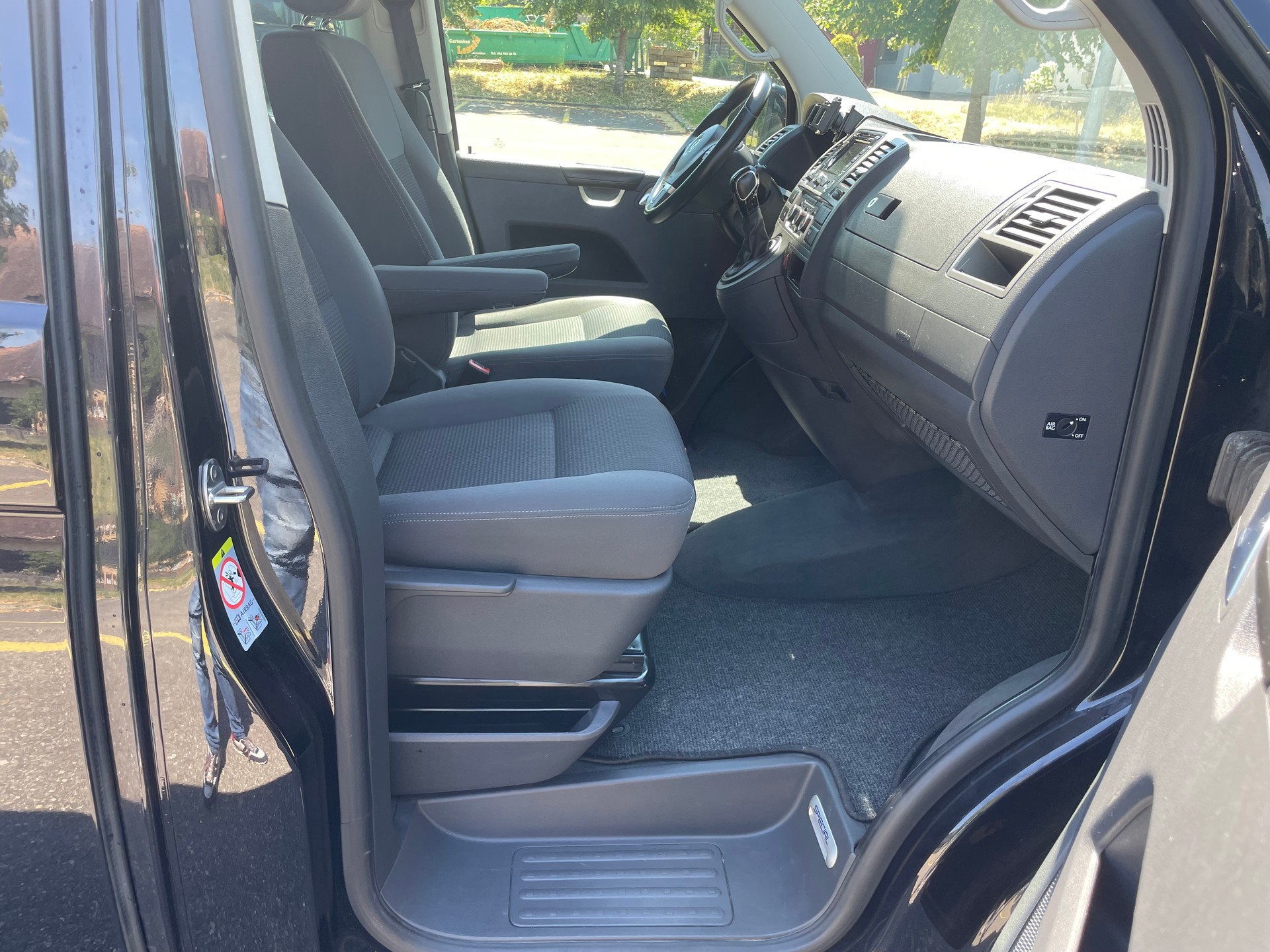 VW T5 Multivan 2.0 TDI CR Startline DSG-image-13