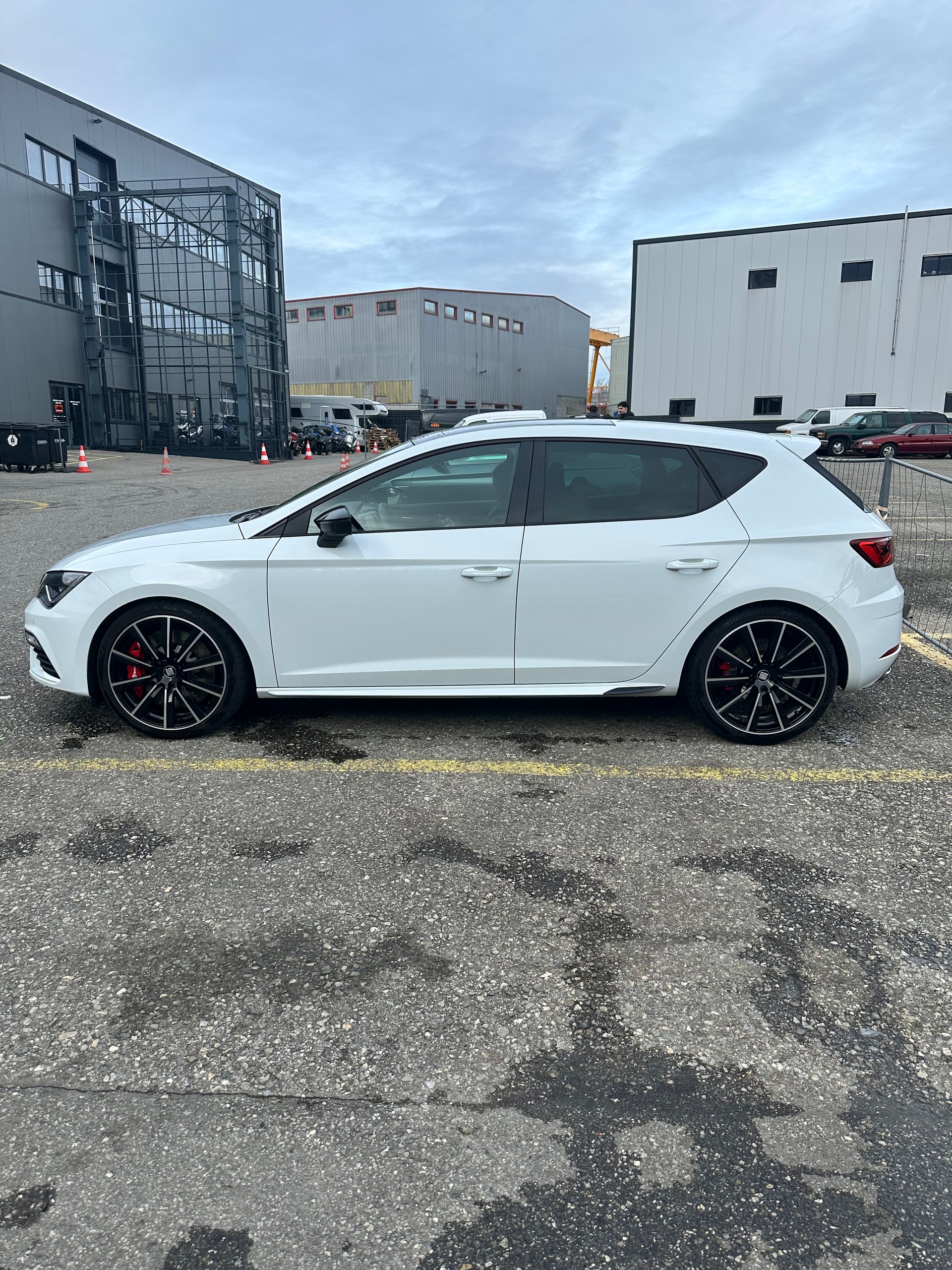 SEAT Seat Leon Cupra-image-1