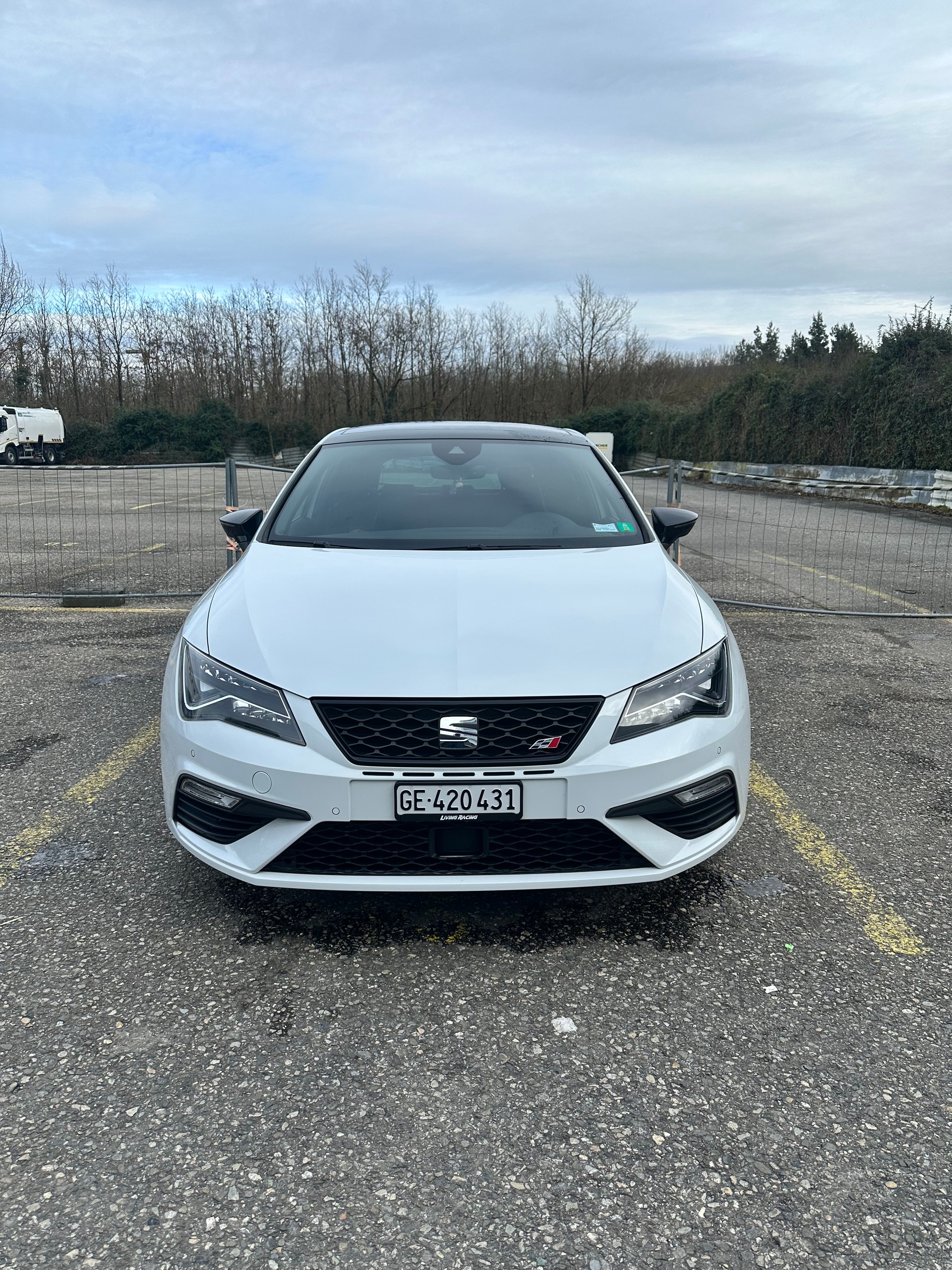 SEAT Seat Leon Cupra-image-0