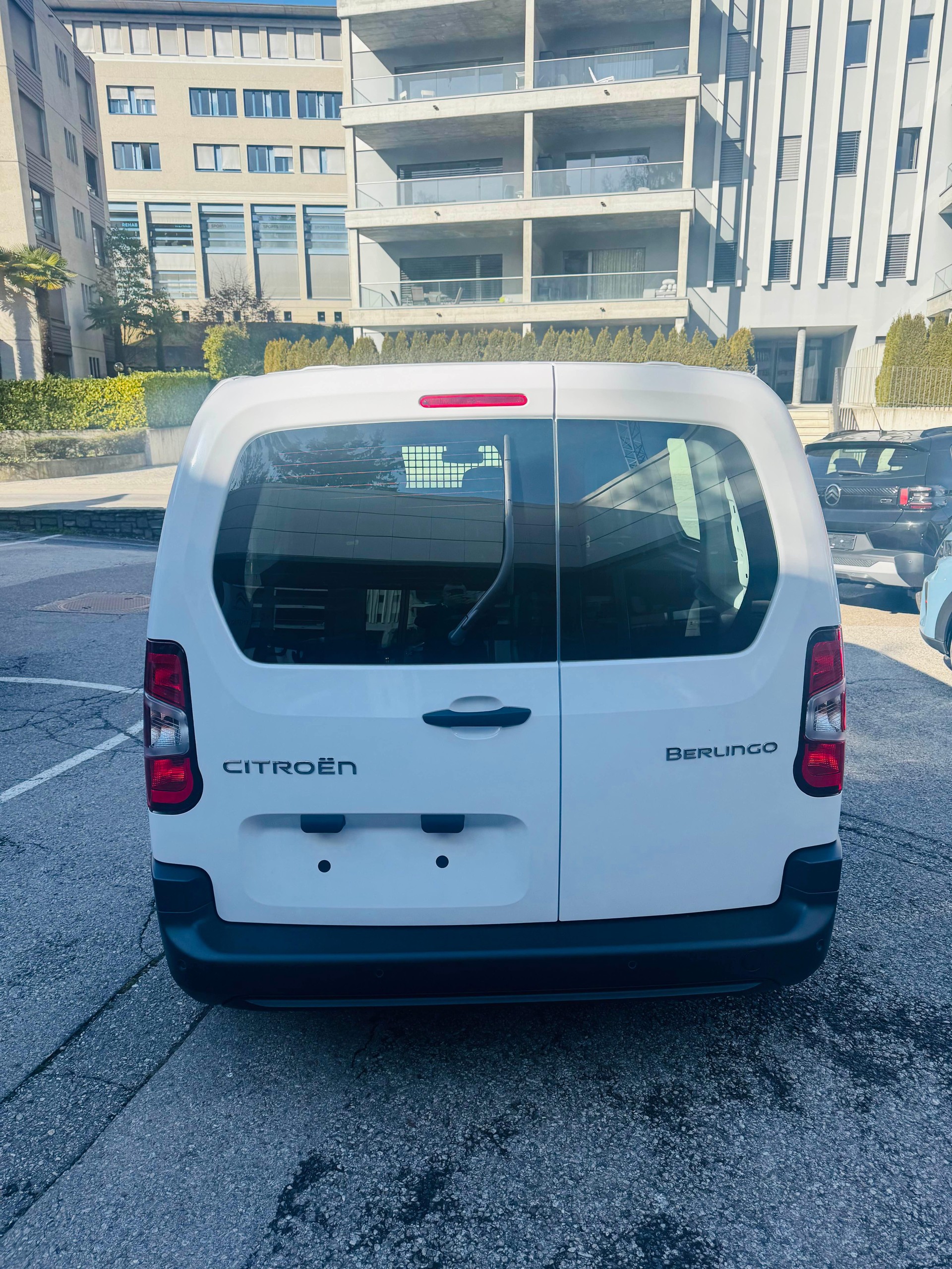 CITROEN NEW Berlingo M 1.5 BlueHDi 100 First S/S-image-4
