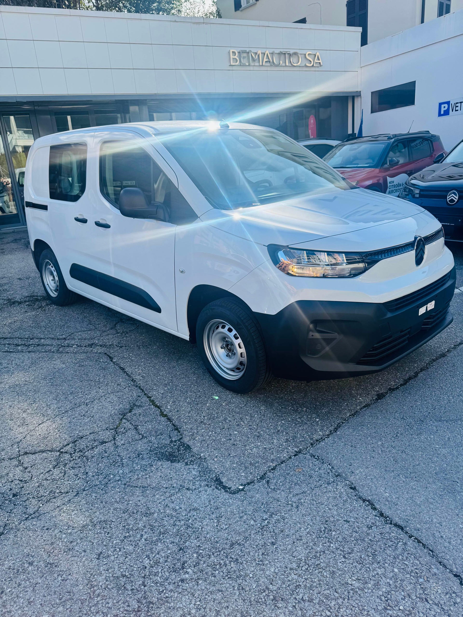 CITROEN NEW Berlingo M 1.5 BlueHDi 100 First S/S-image-7