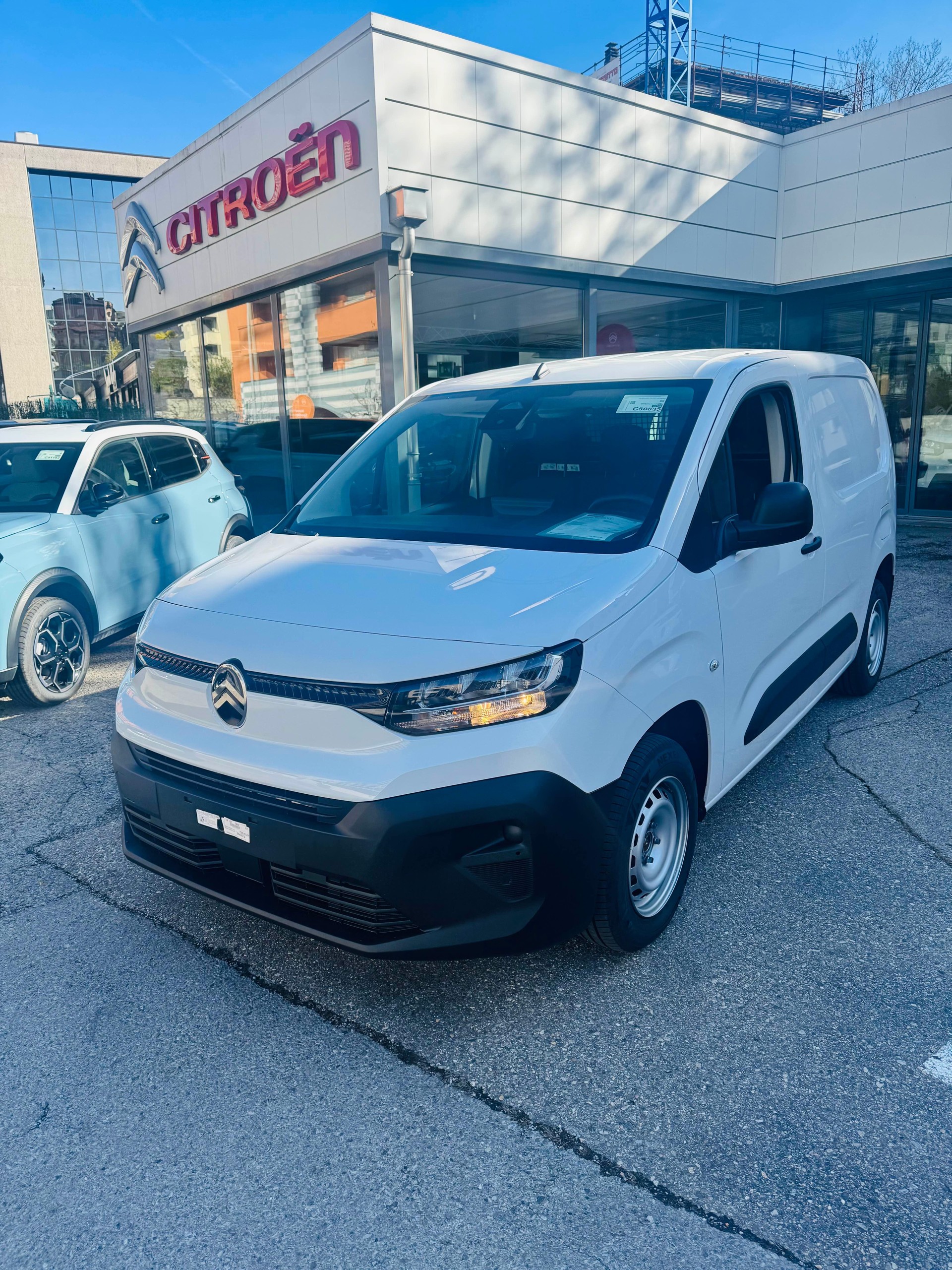 CITROEN NEW Berlingo M 1.5 BlueHDi 100 First S/S-image-1