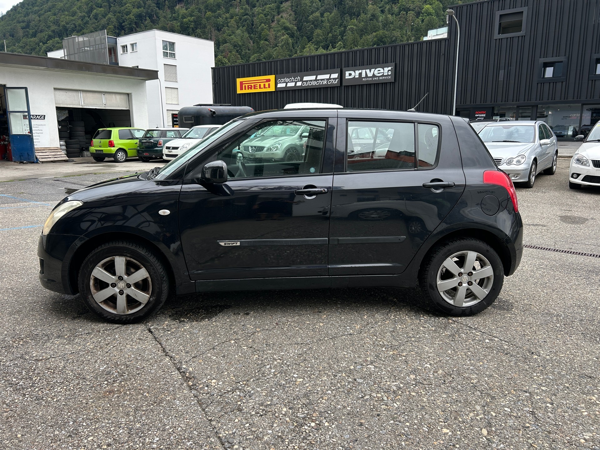 SUZUKI Swift 1.3i 16V GL Top 4x4-image-2