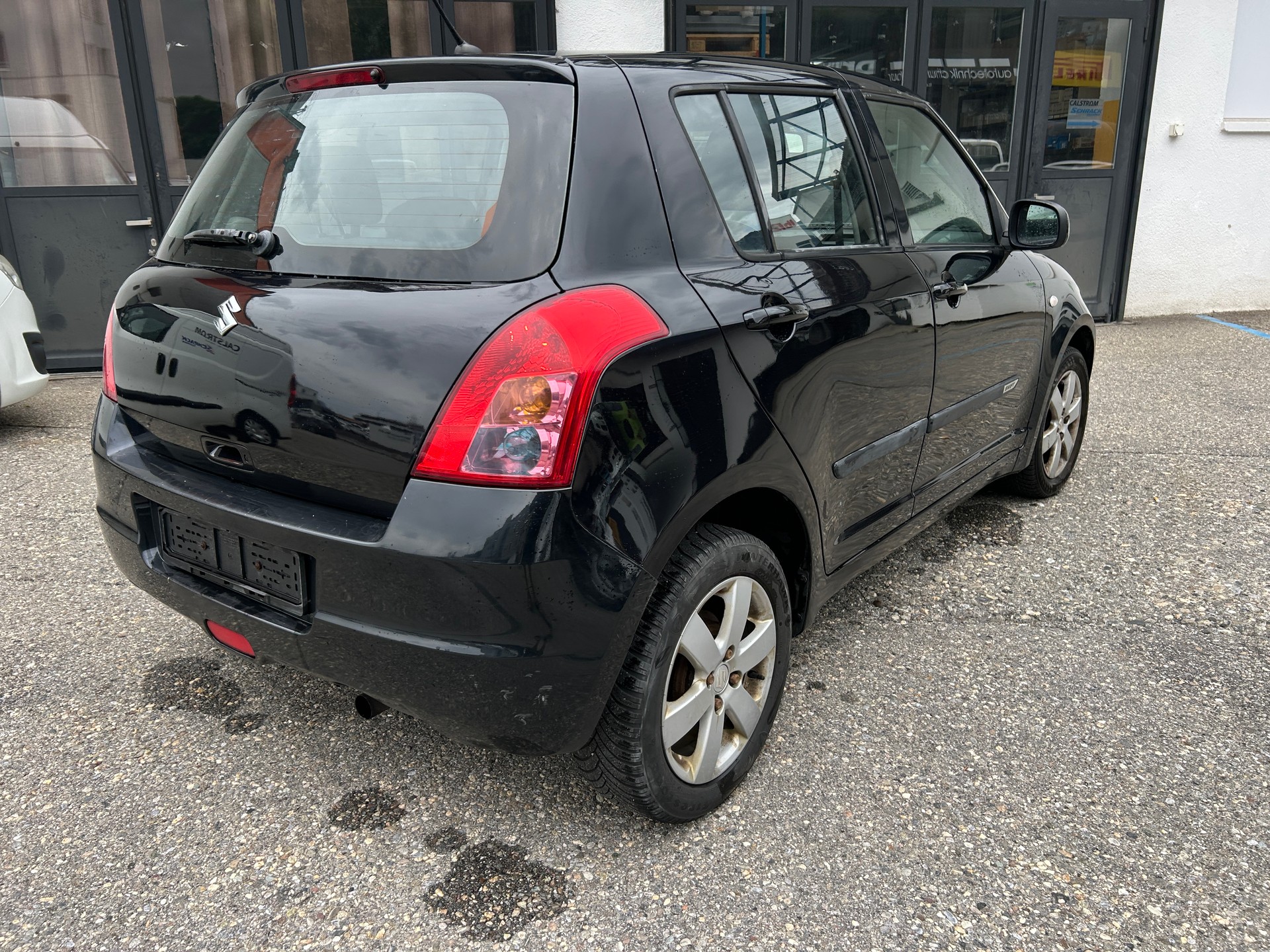 SUZUKI Swift 1.3i 16V GL Top 4x4-image-5