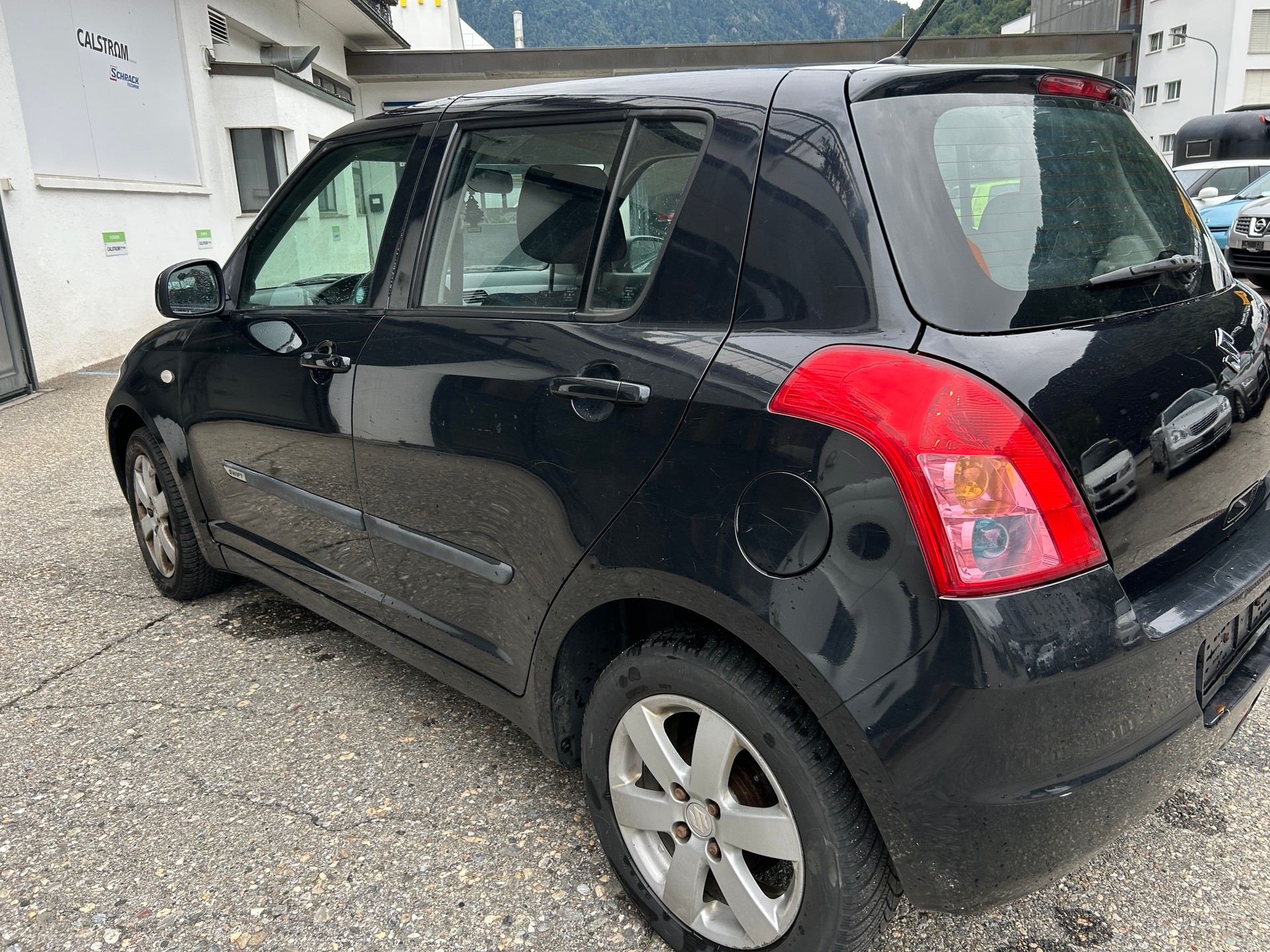SUZUKI Swift 1.3i 16V GL Top 4x4-image-3