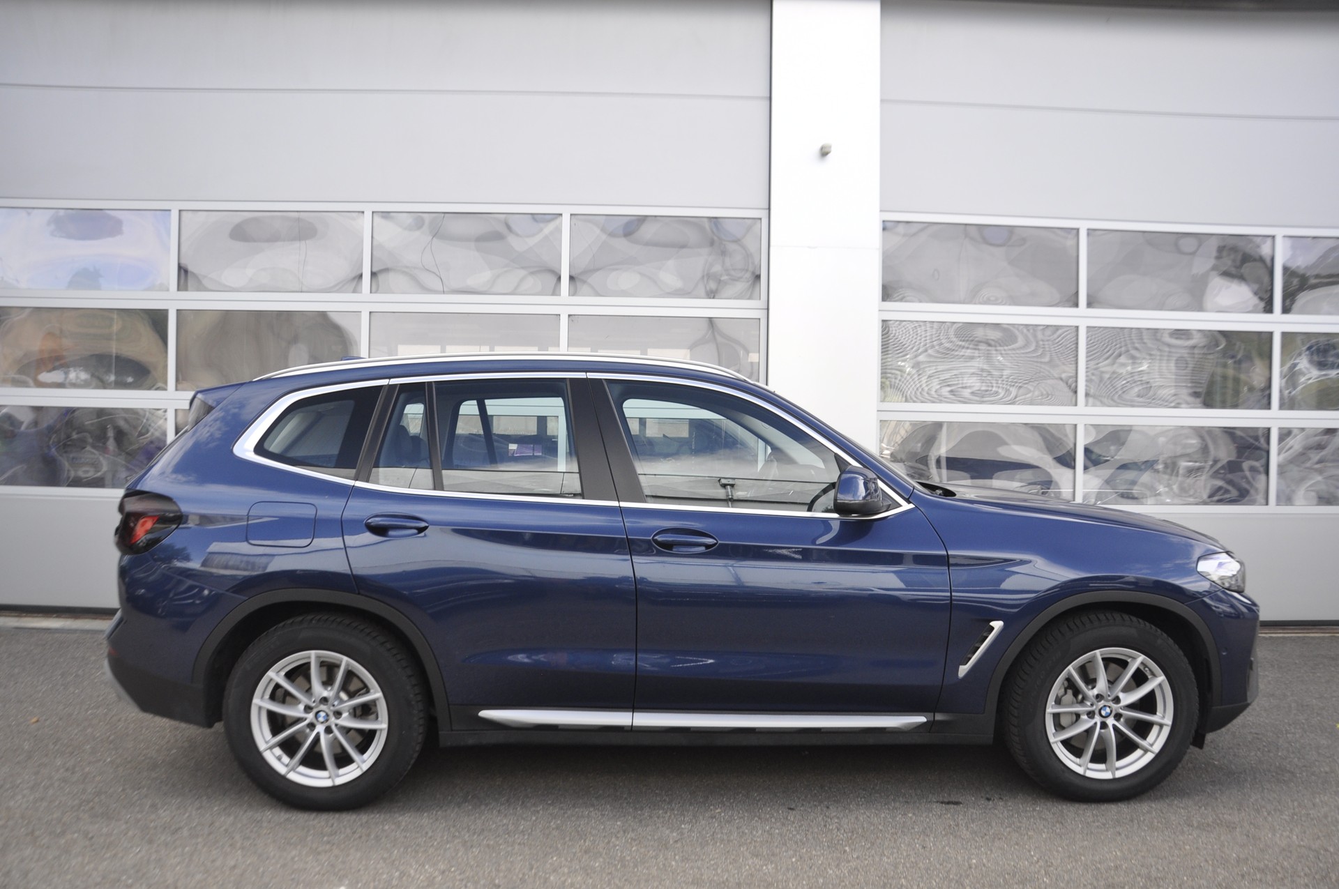 BMW X3 xDrive 48V 30d-image-2