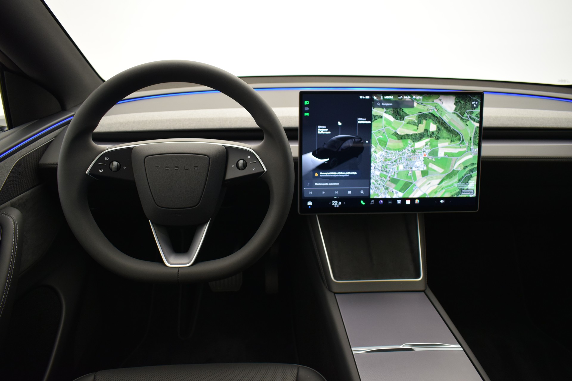 TESLA Model Y Premium Long Range AWD, 7 Sitzer, AHK, Made in Berlin-image-13