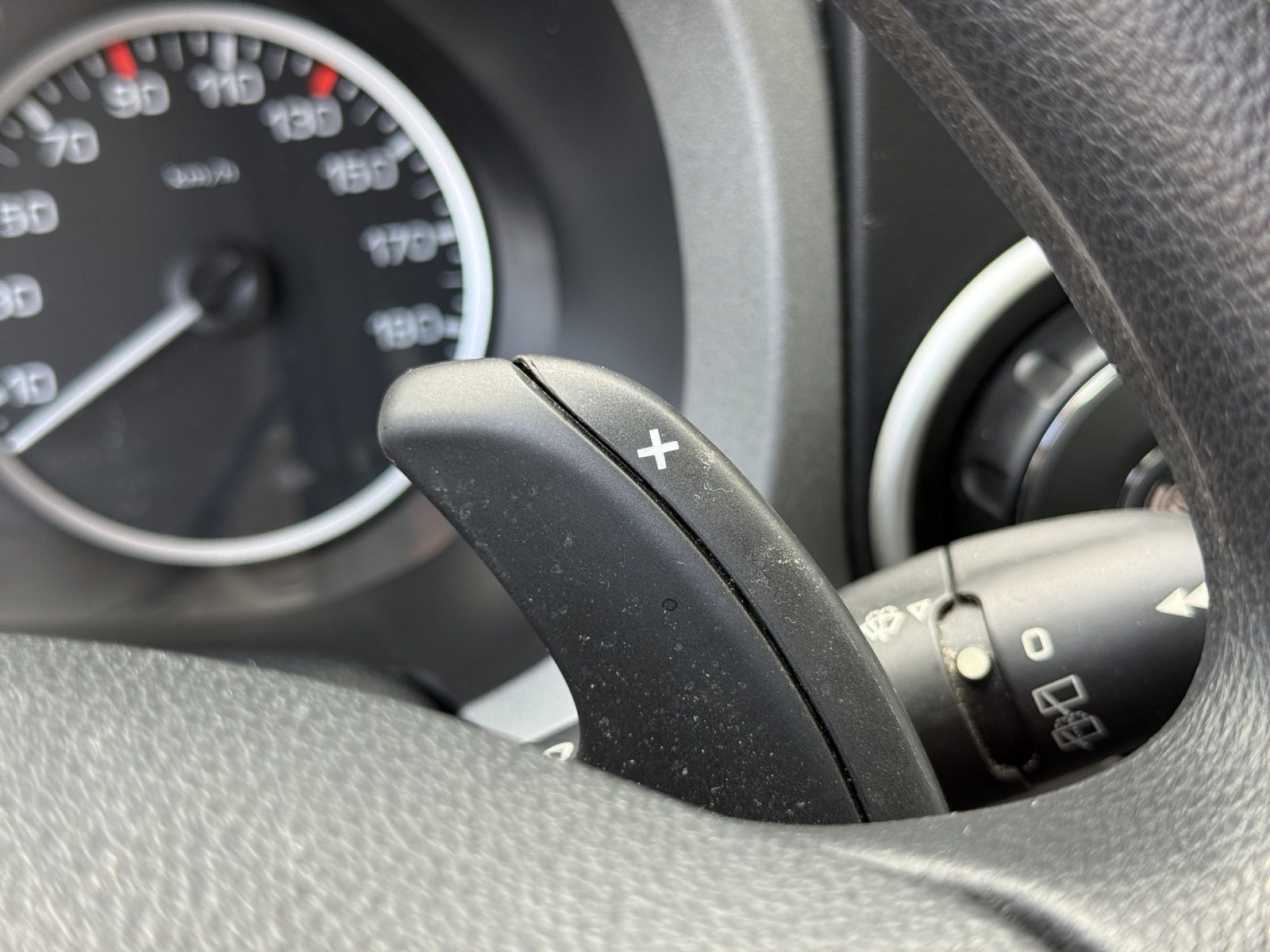 PEUGEOT Partner 1.6 BlueHDi Allure ETG6-image-23