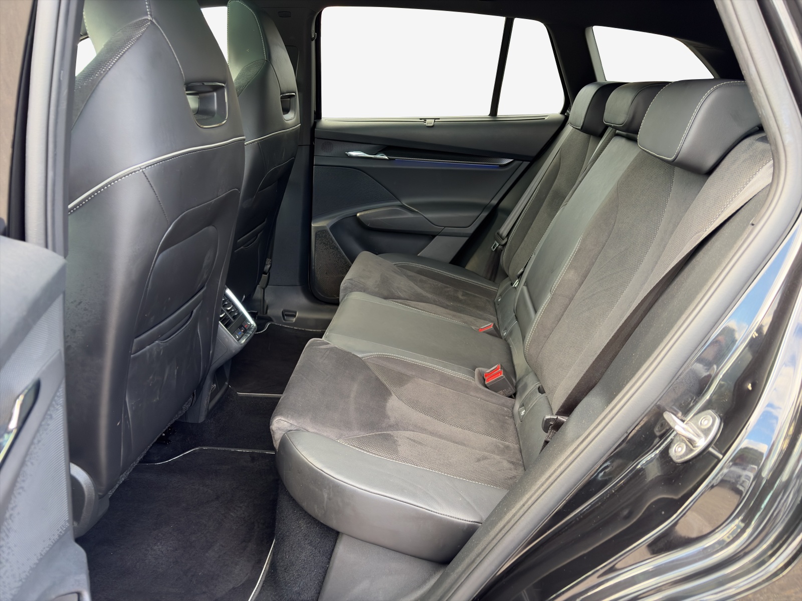 SKODA Enyaq iV 80 SportLine-image-12