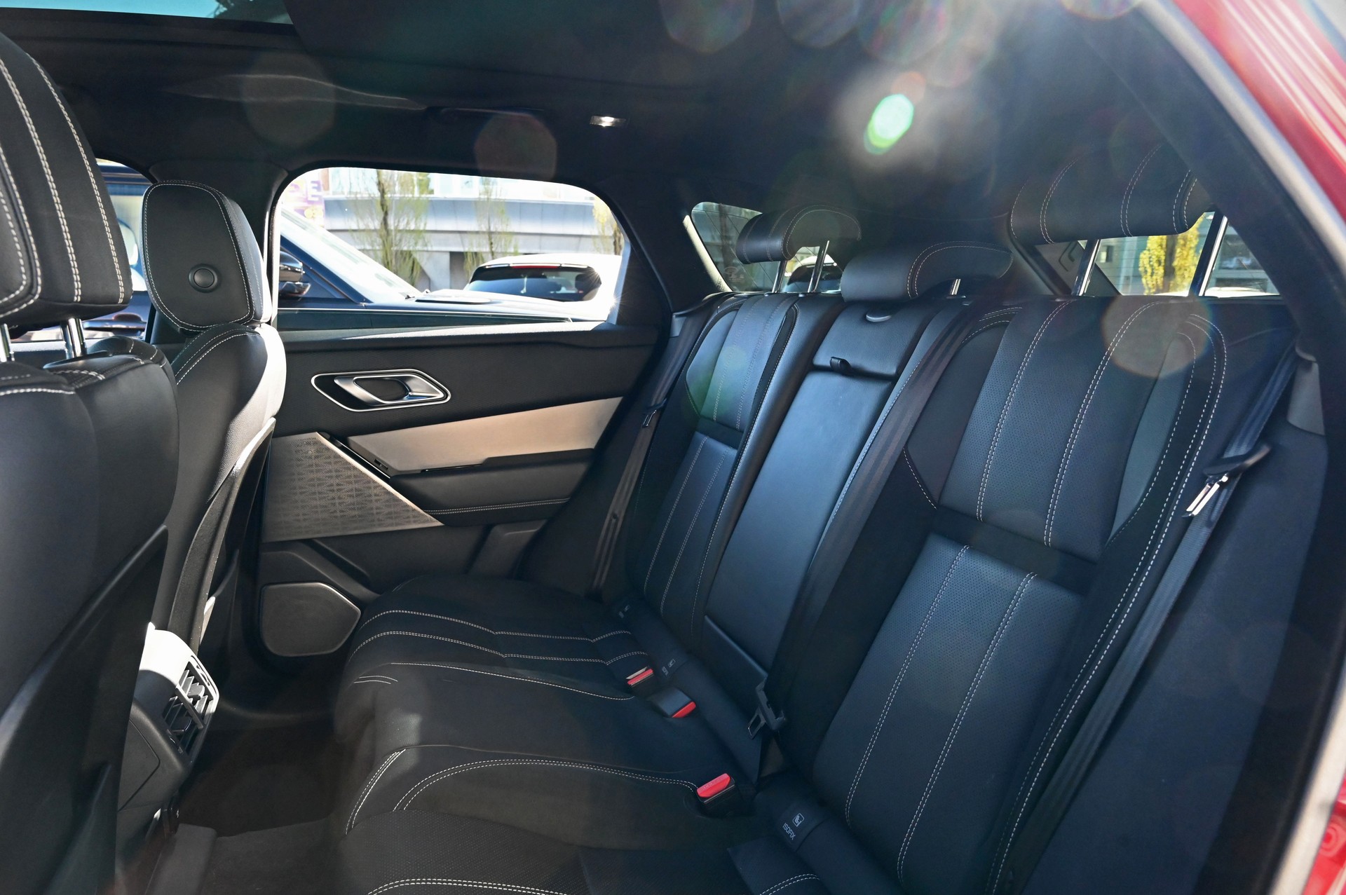 LAND ROVER Range Rover Velar R-Dynamic D 300 SE Automatic-image-19