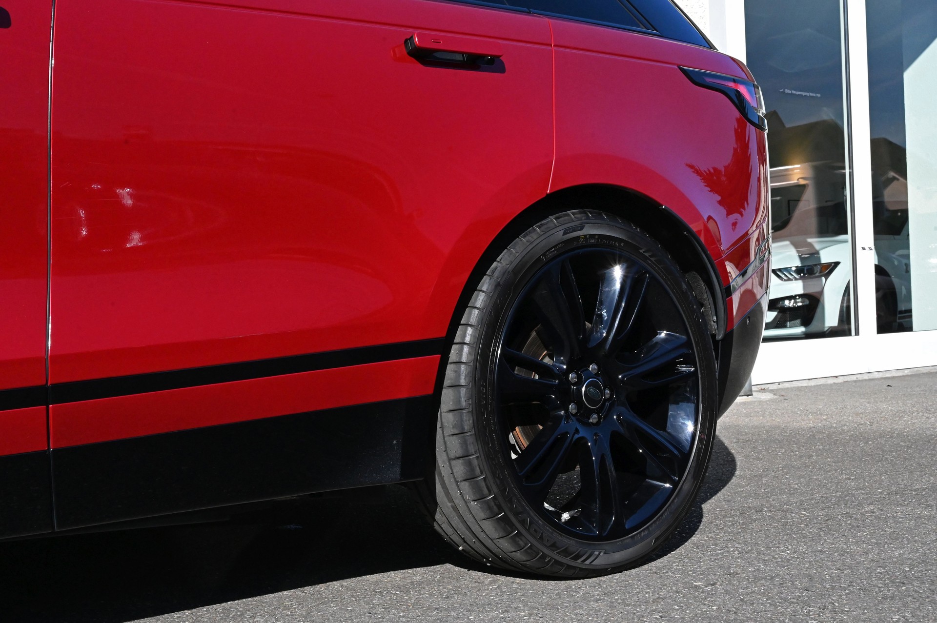 LAND ROVER Range Rover Velar R-Dynamic D 300 SE Automatic-image-7